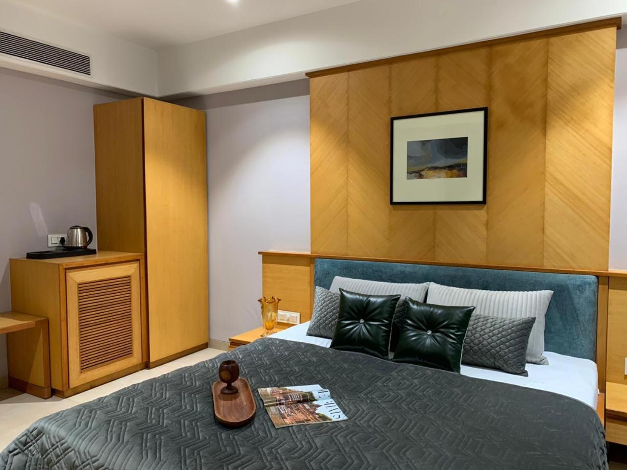Large Double Room