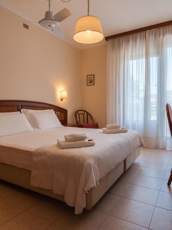 Standard Double or Twin Room with Garden View photo 1
