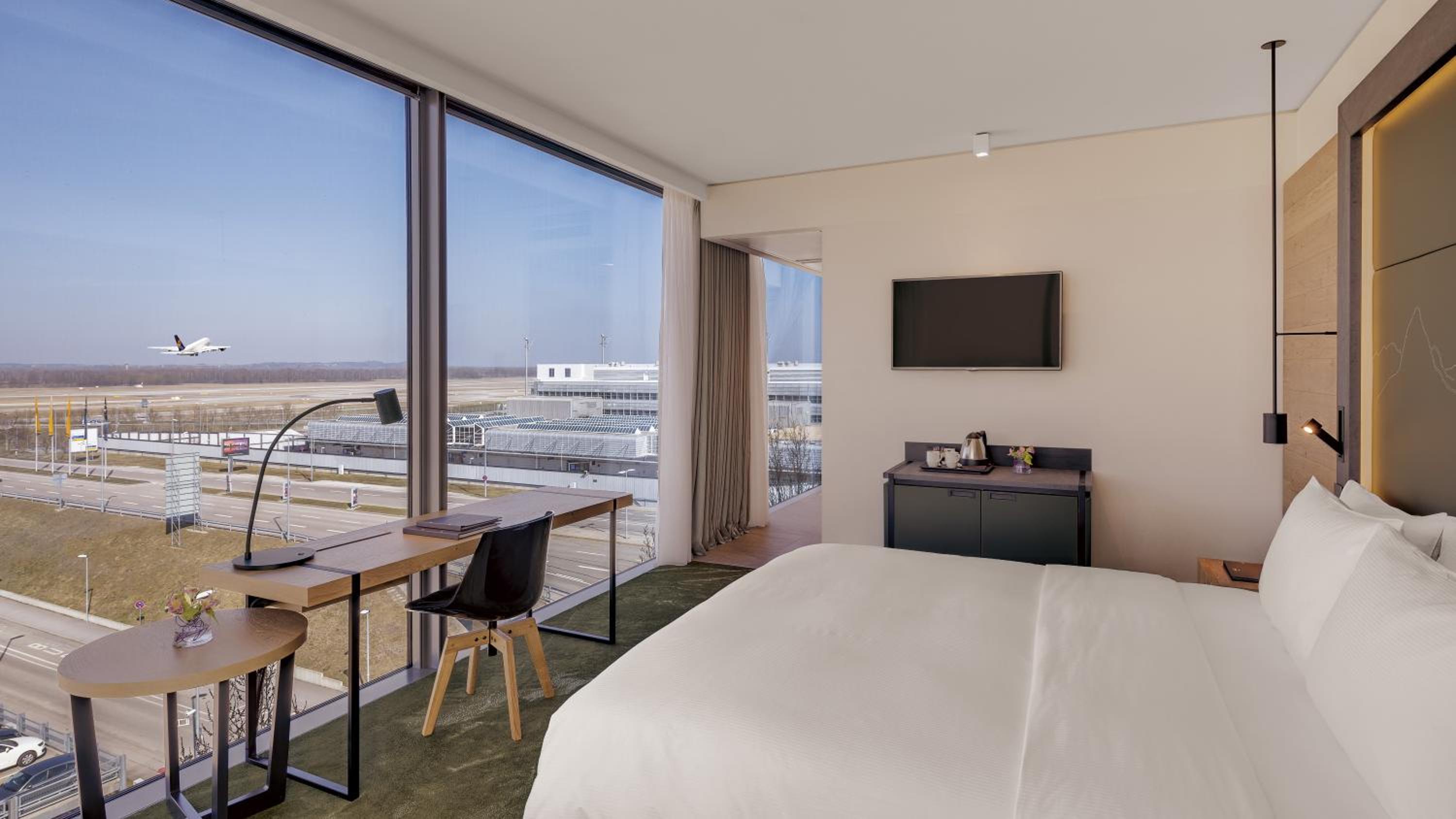 Executive King Room with Runway View