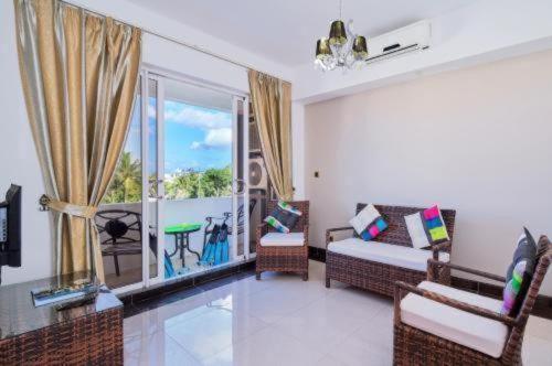 Two-Bedroom Apartment With City View photo 3