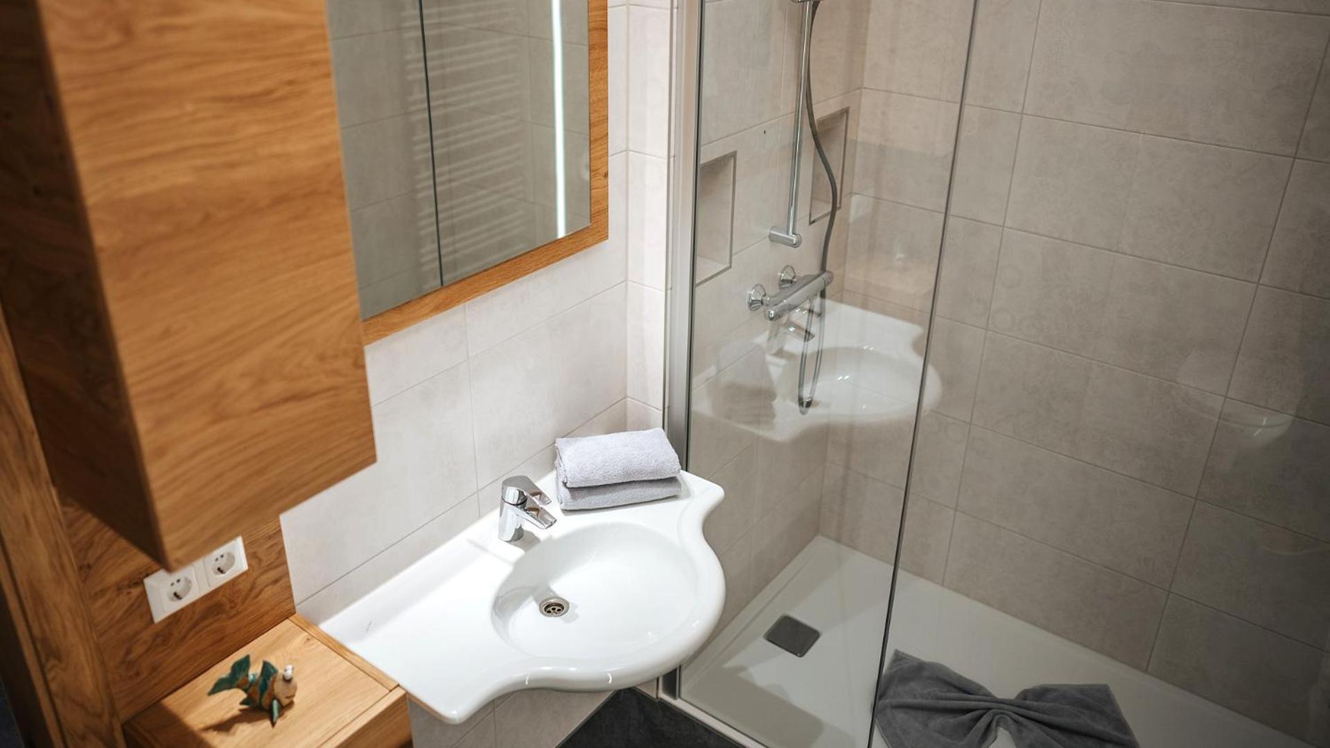 One-Bedroom Apartment with Garden photo 2