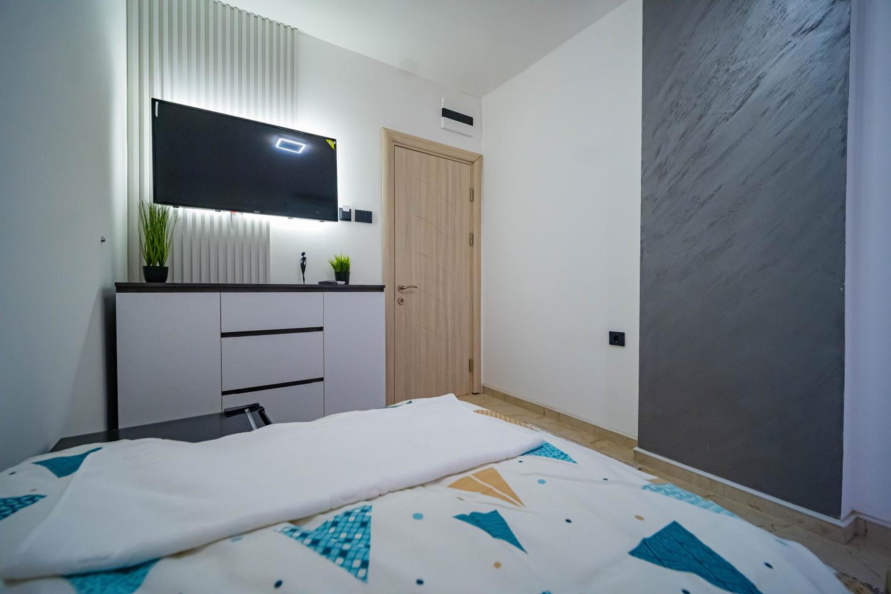 Double or Twin Room with Balcony photo 2