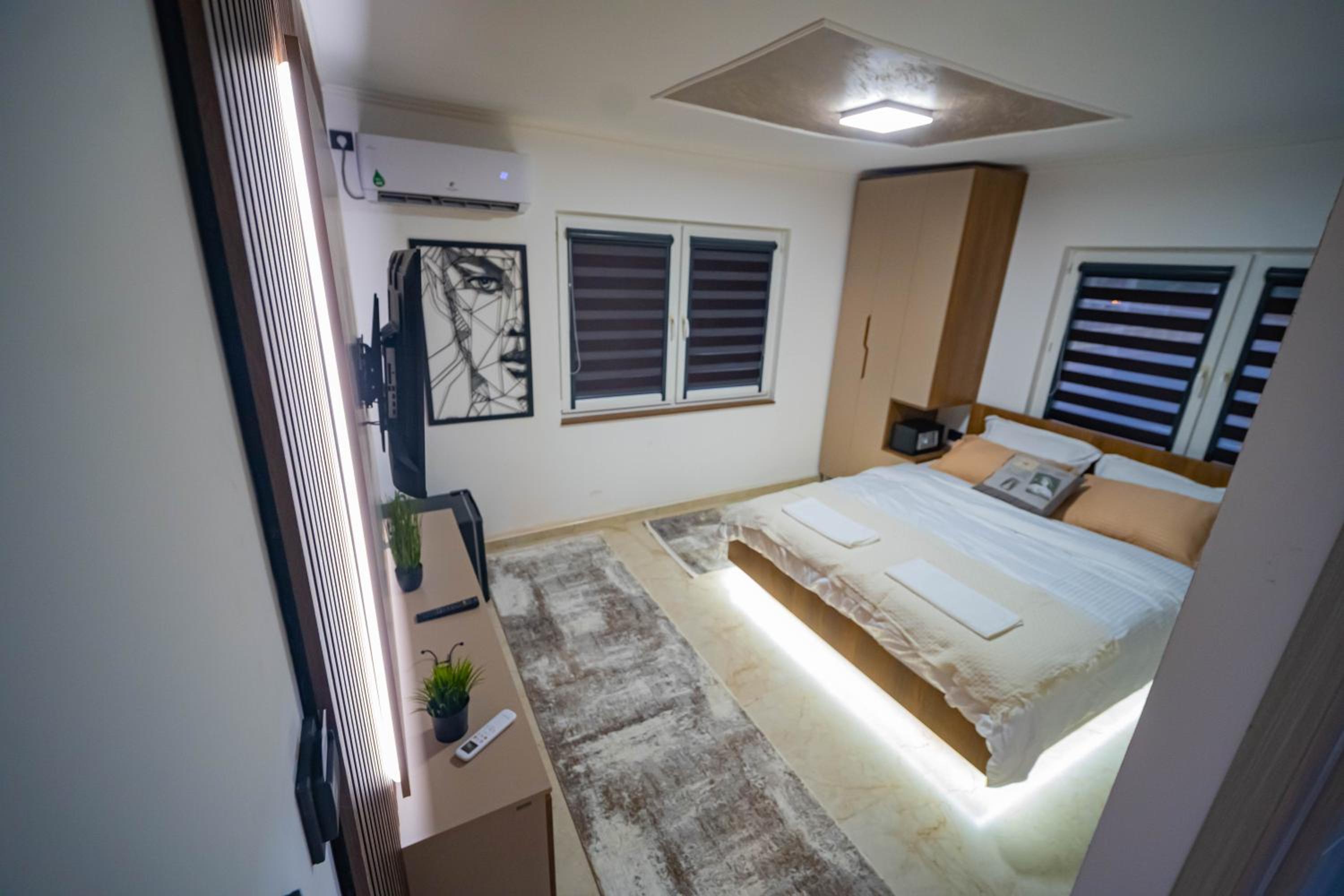 Double Room with Private Bathroom photo 1