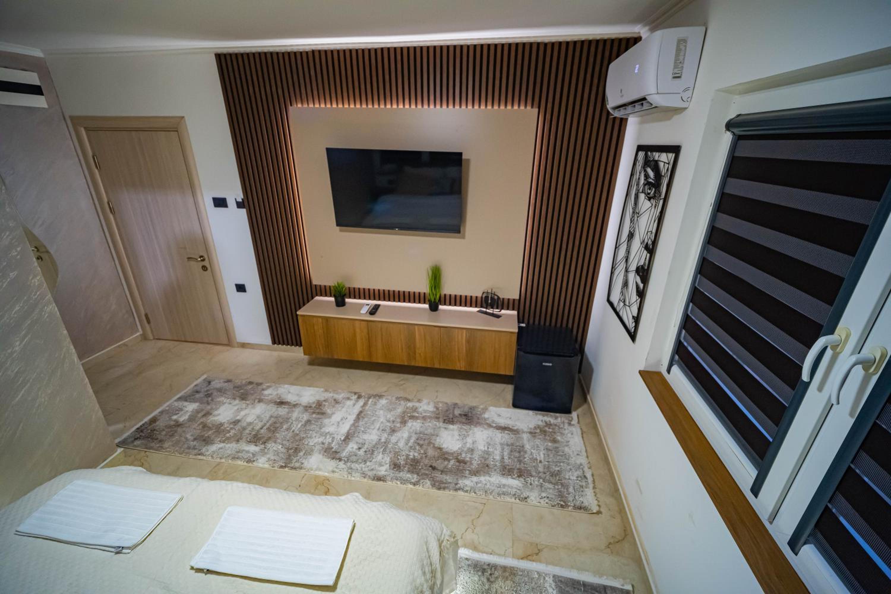 Double Room with Private Bathroom photo 2