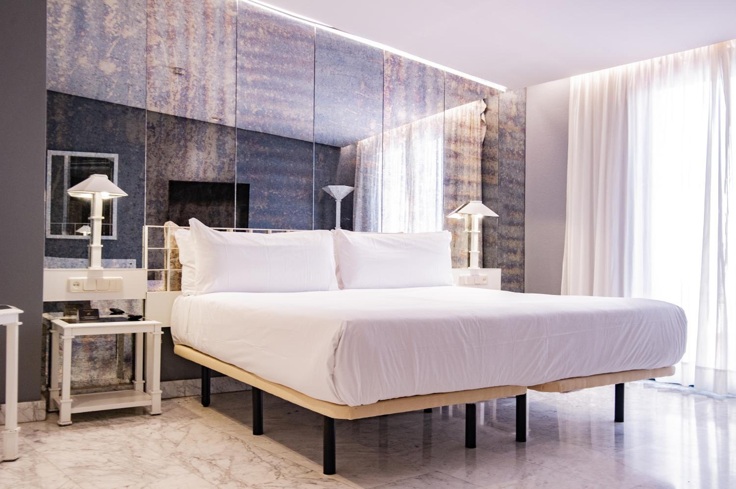 Standard King Room photo 3