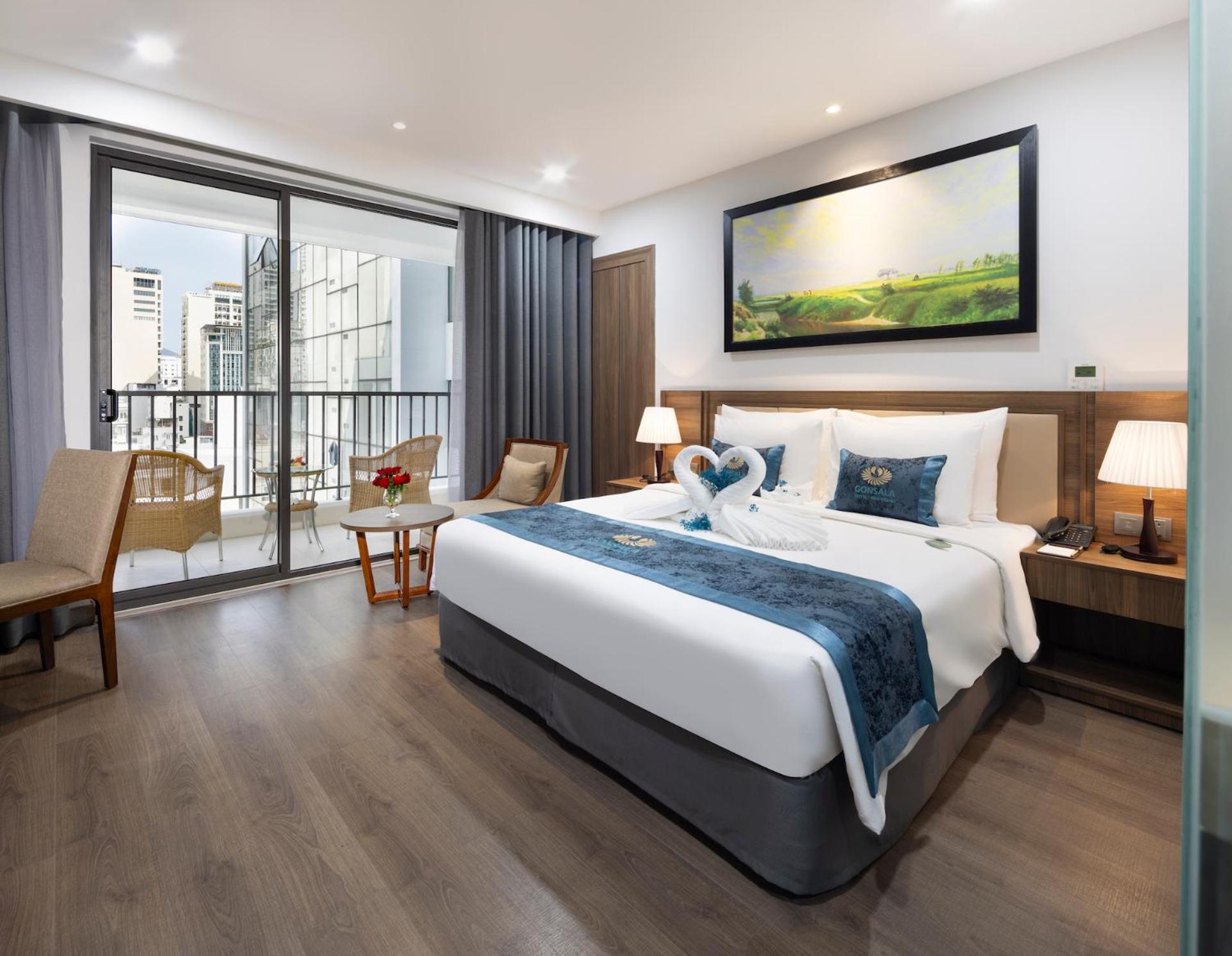 Premier Double Room with Balcony and City View - Photo 1