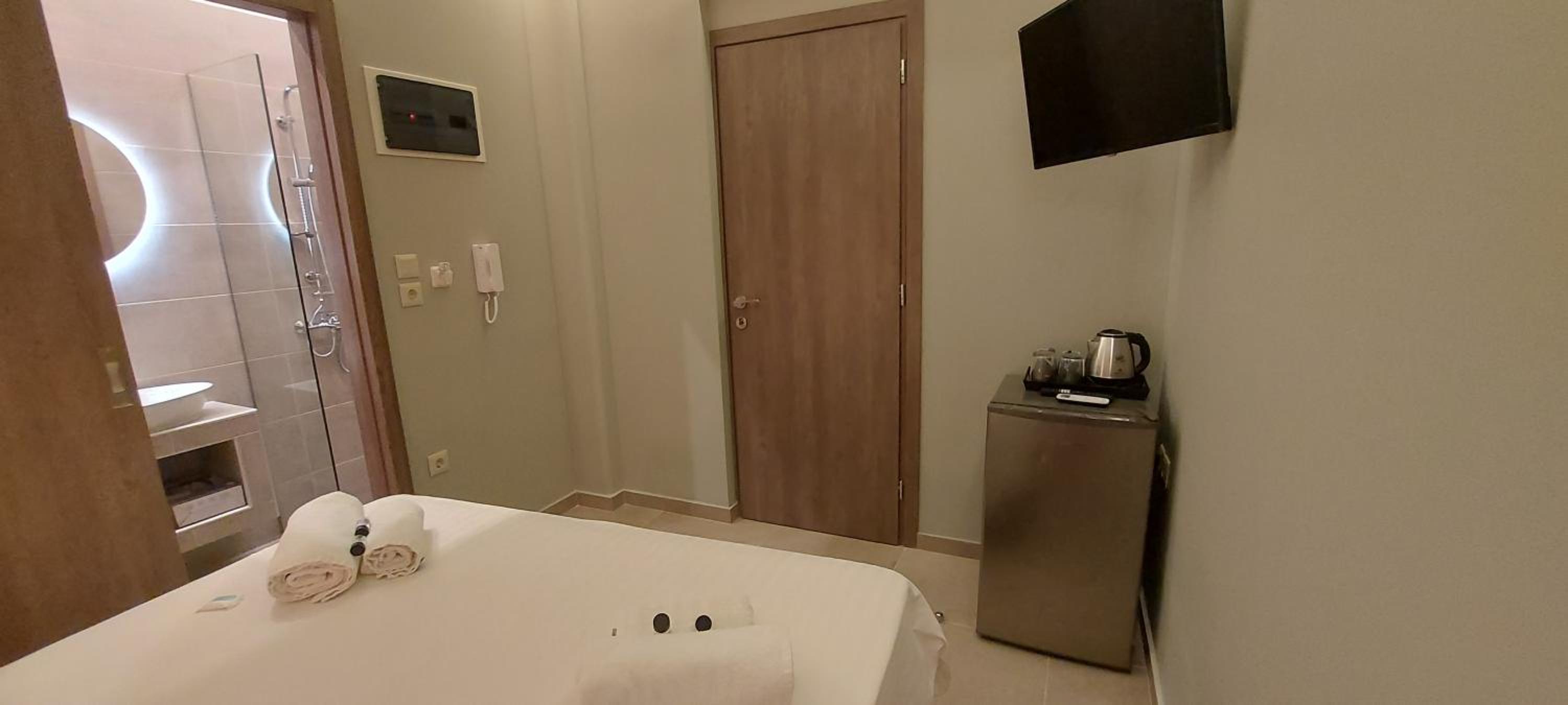Large Double Room