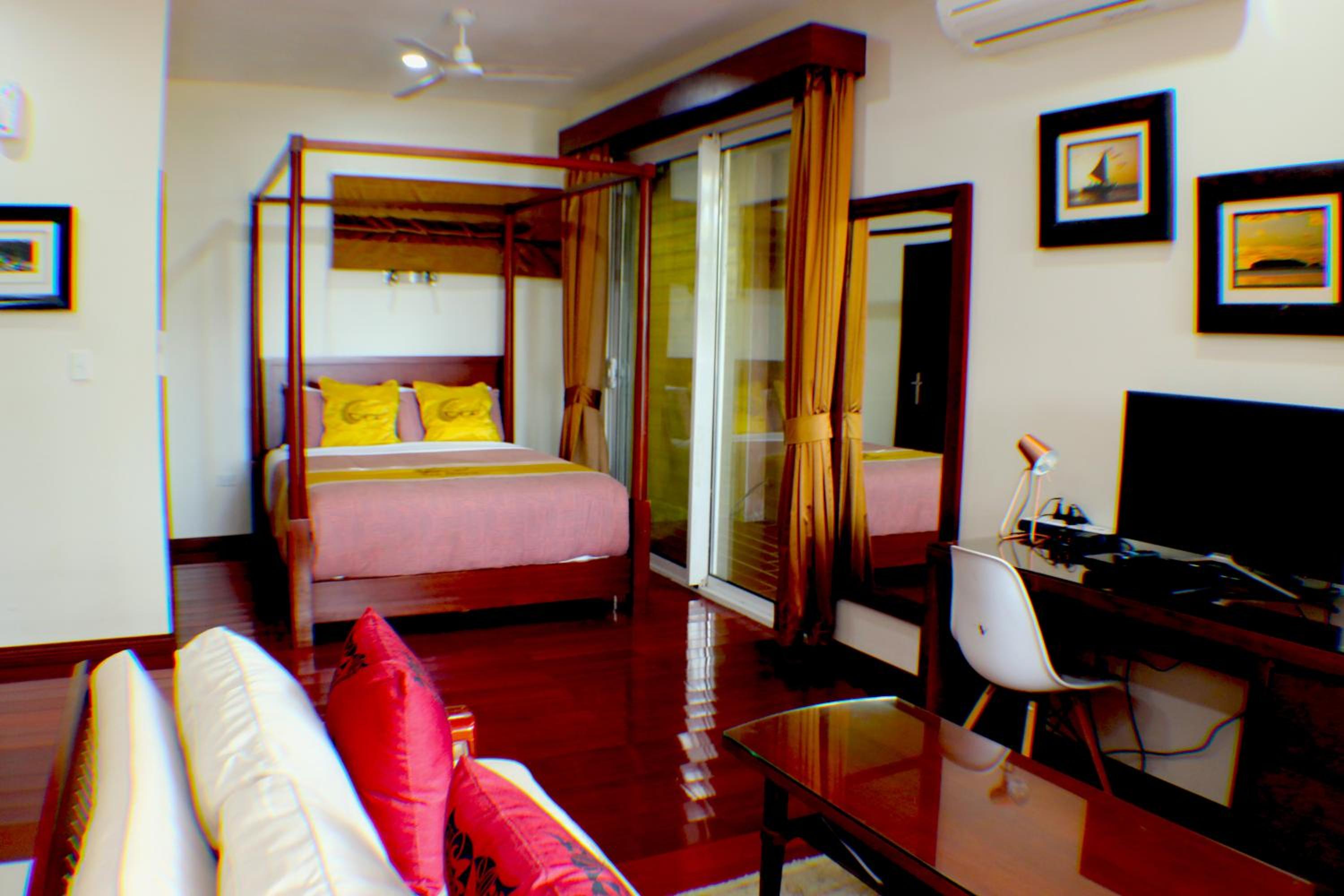 Garden Villa photo 2