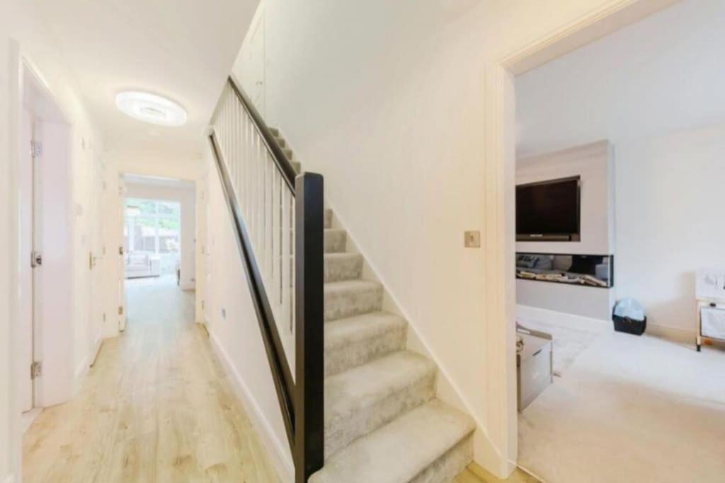 Villa photo 2