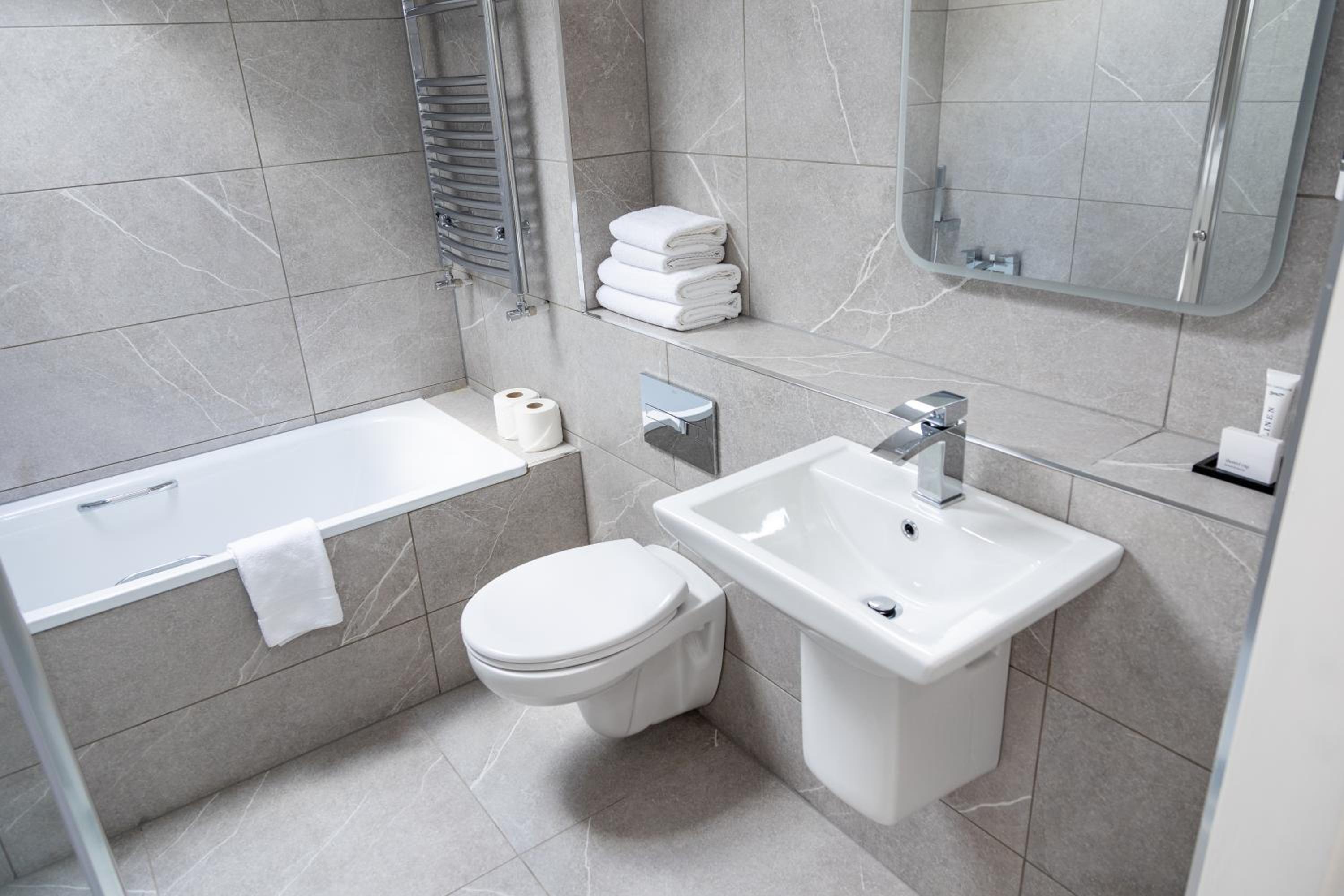 Double Room - Photo 10