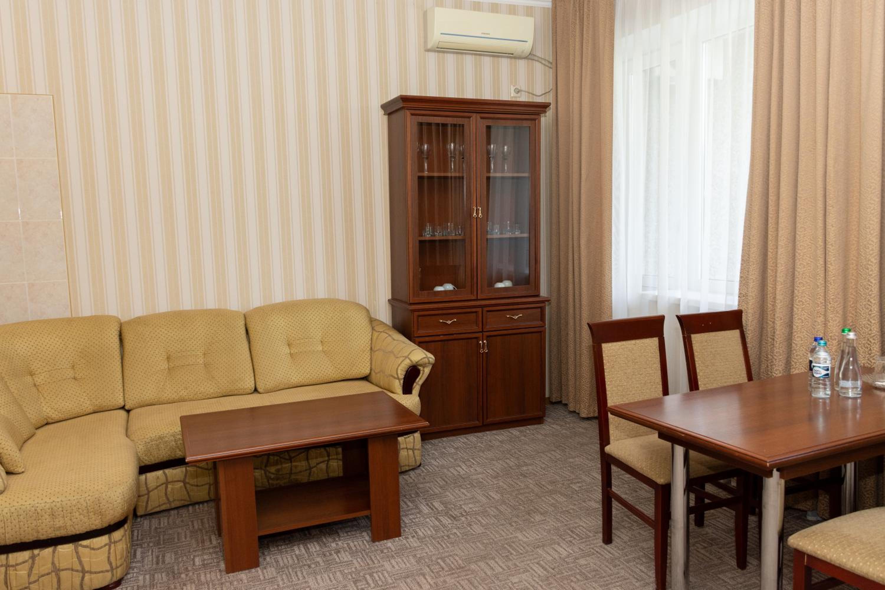Deluxe Junior Suite photo 1