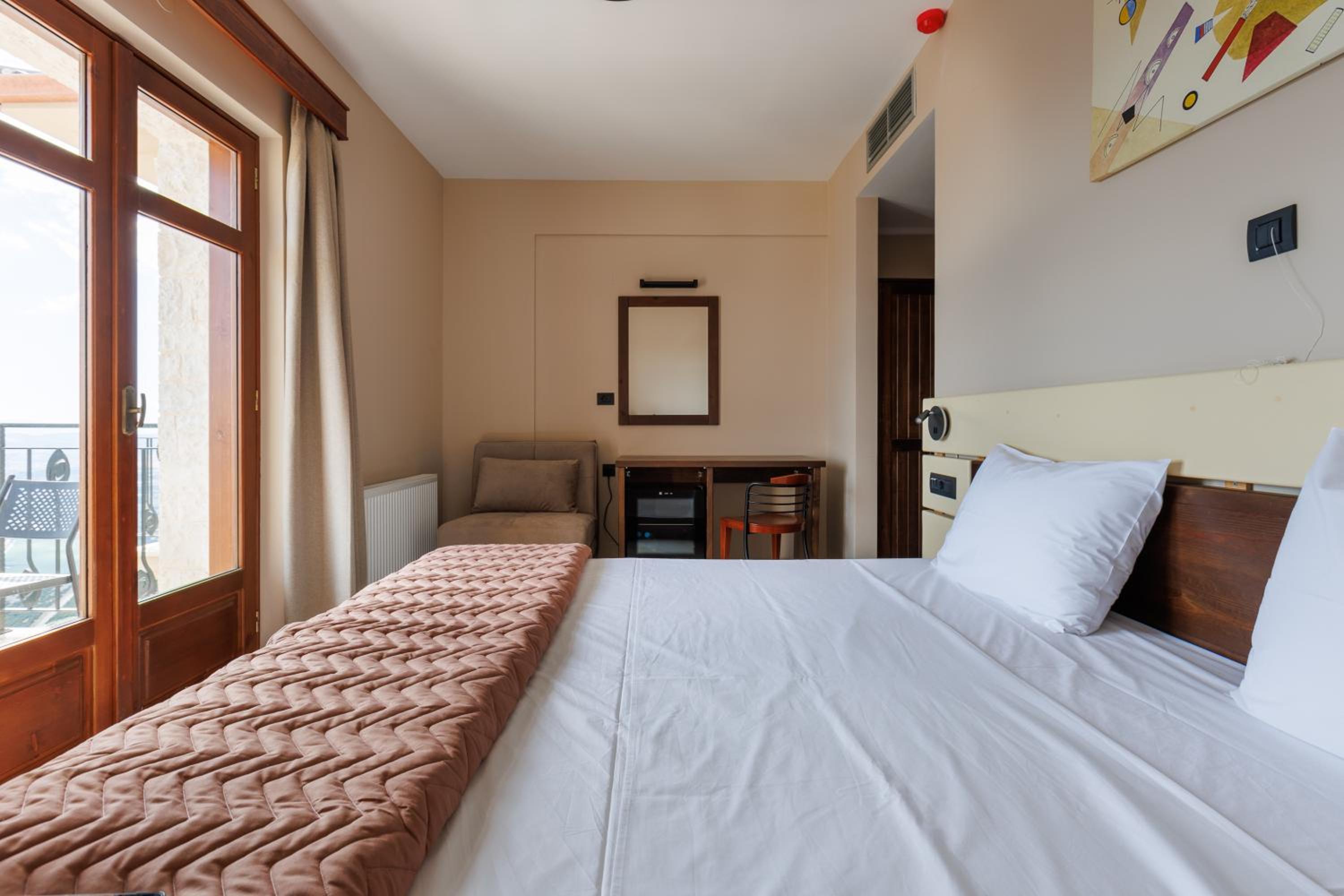 Deluxe Double or Twin Room with Lake View