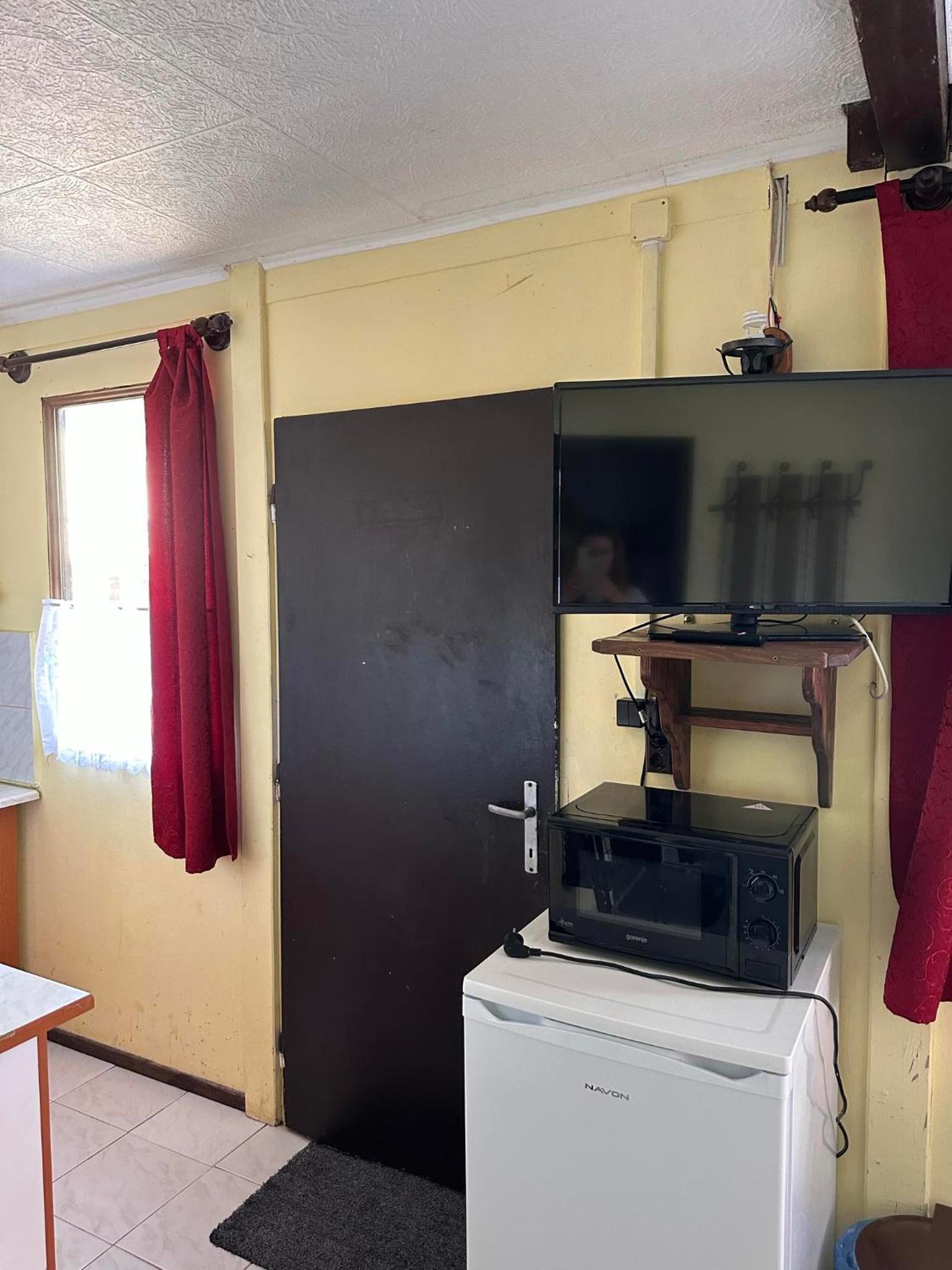 Two-Bedroom House photo 2