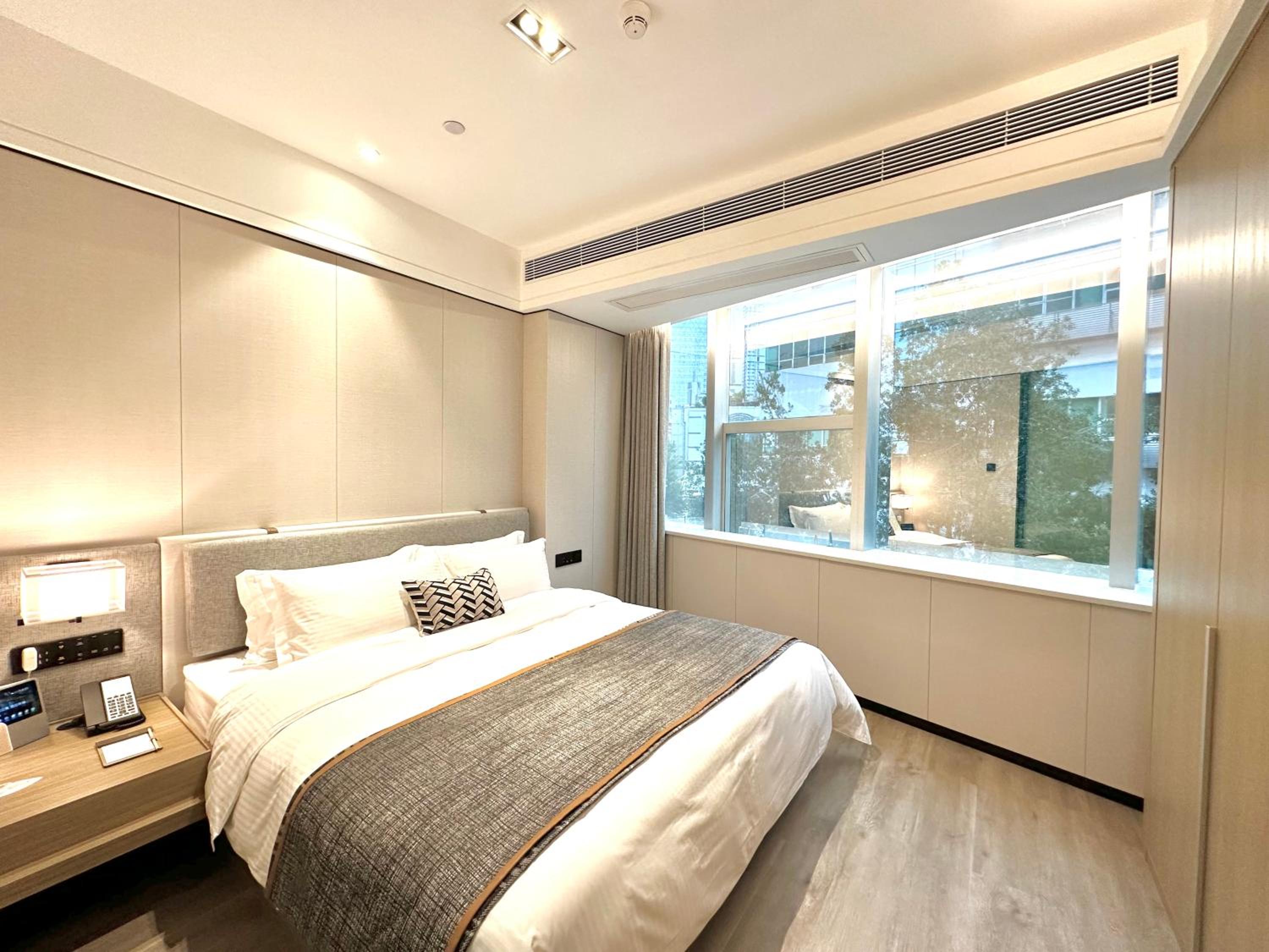 One Bedroom Executive photo 2