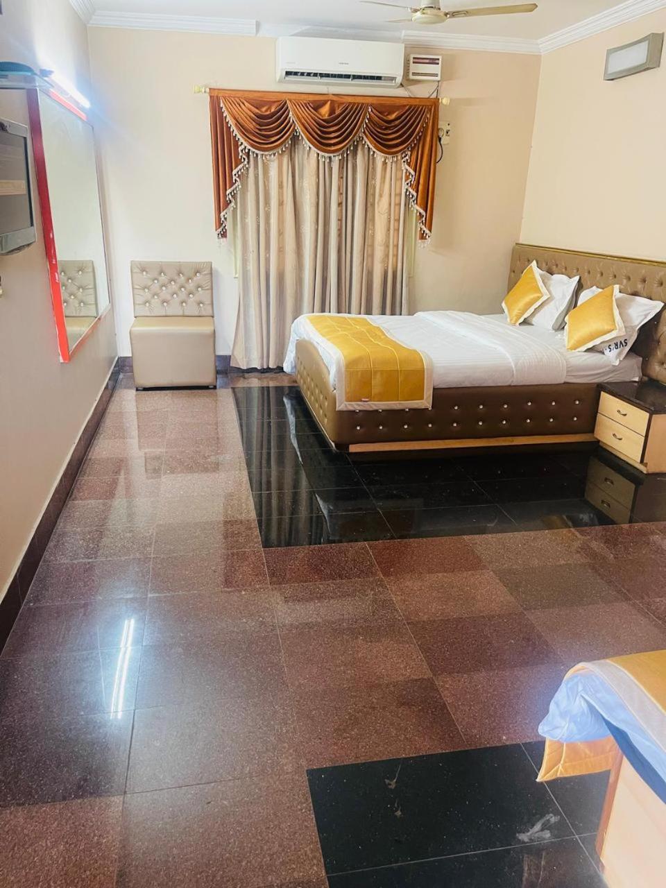 Standard Double Room With Fan photo 2