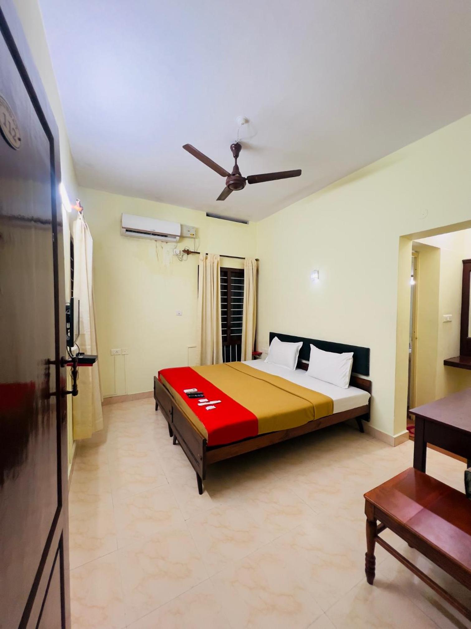 Deluxe Double or Twin Room - Photo 7