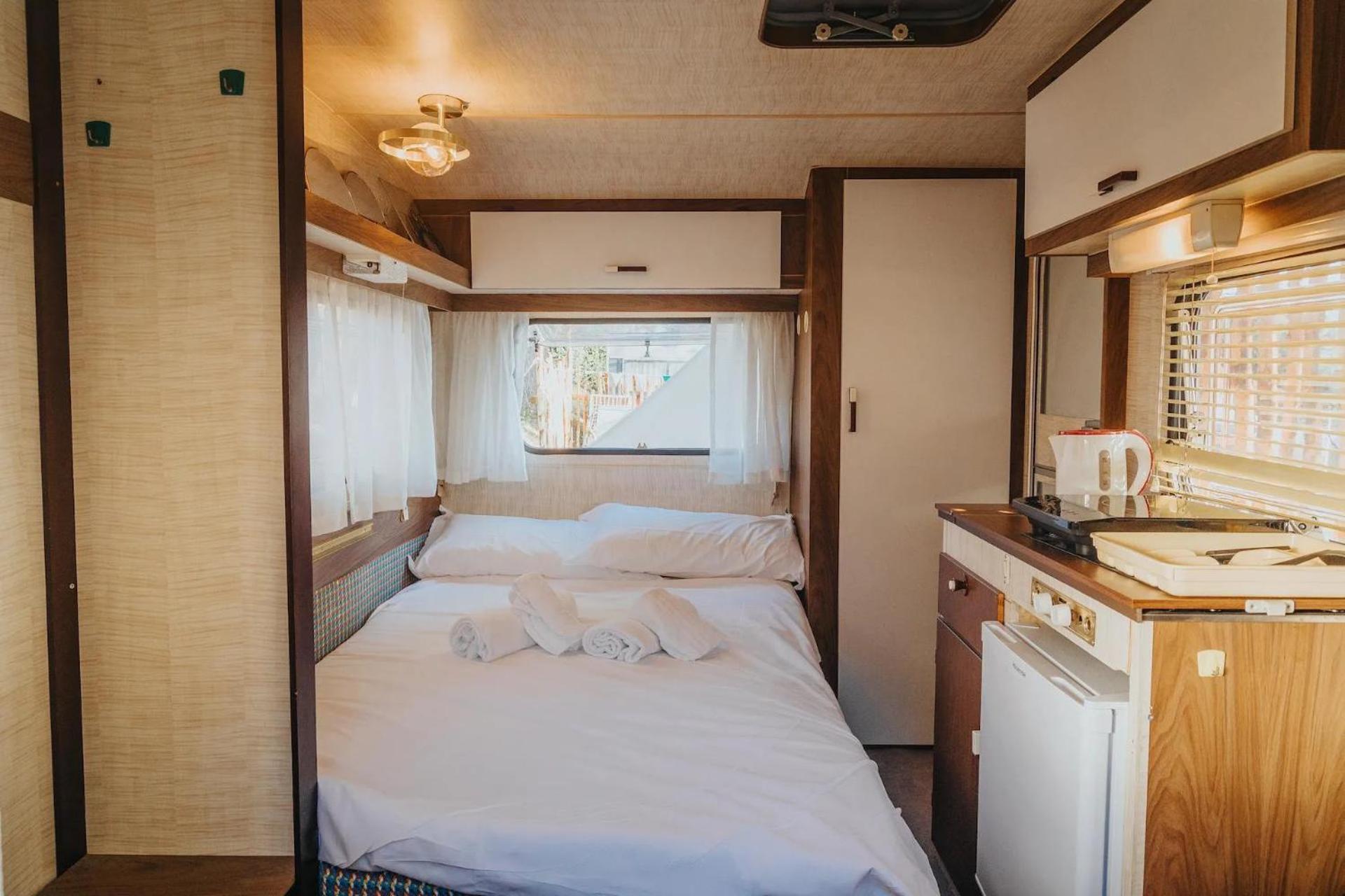 Vintage Caravan with Shared Bathroom
