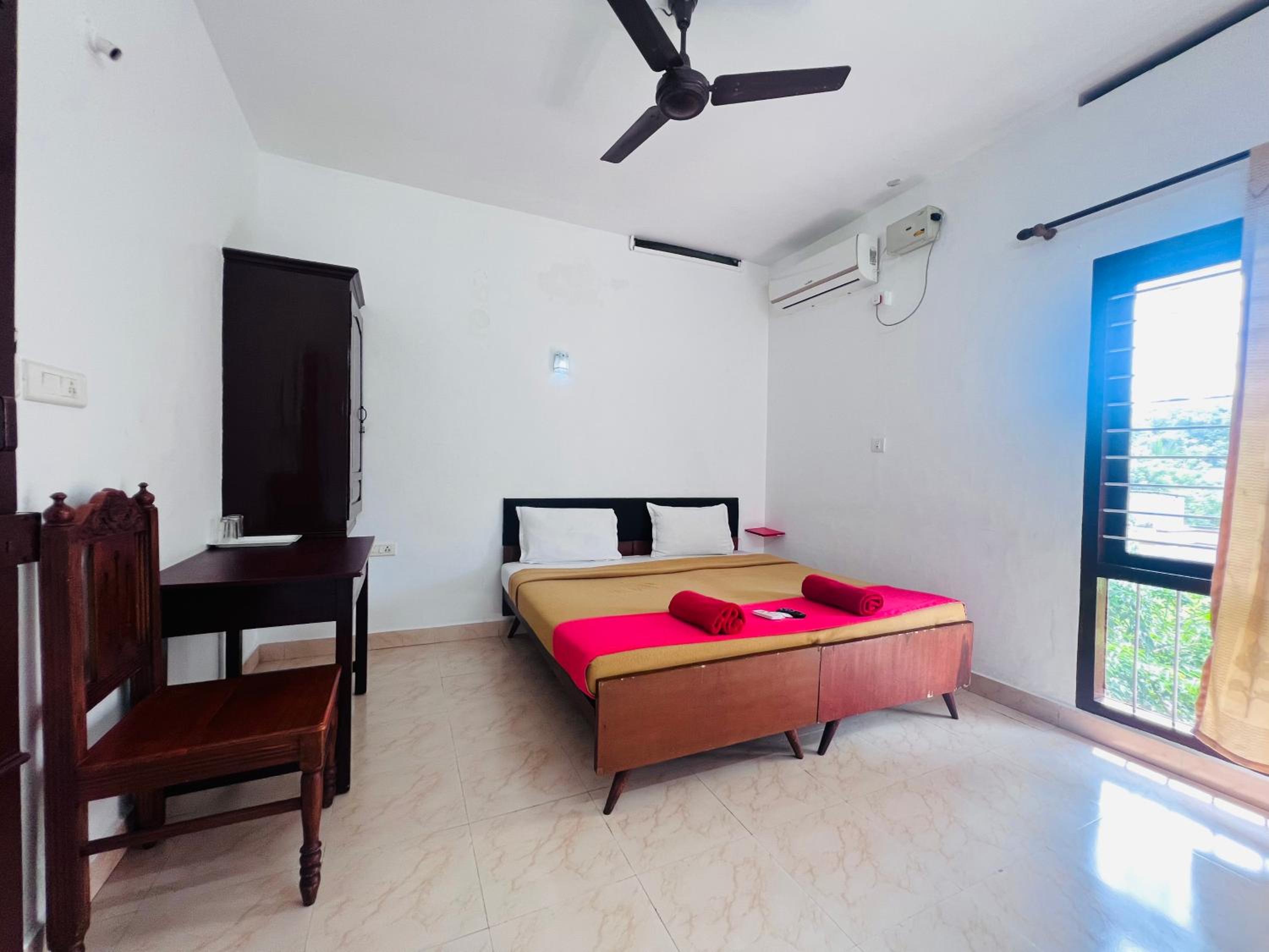 Deluxe Double or Twin Room - Photo 6