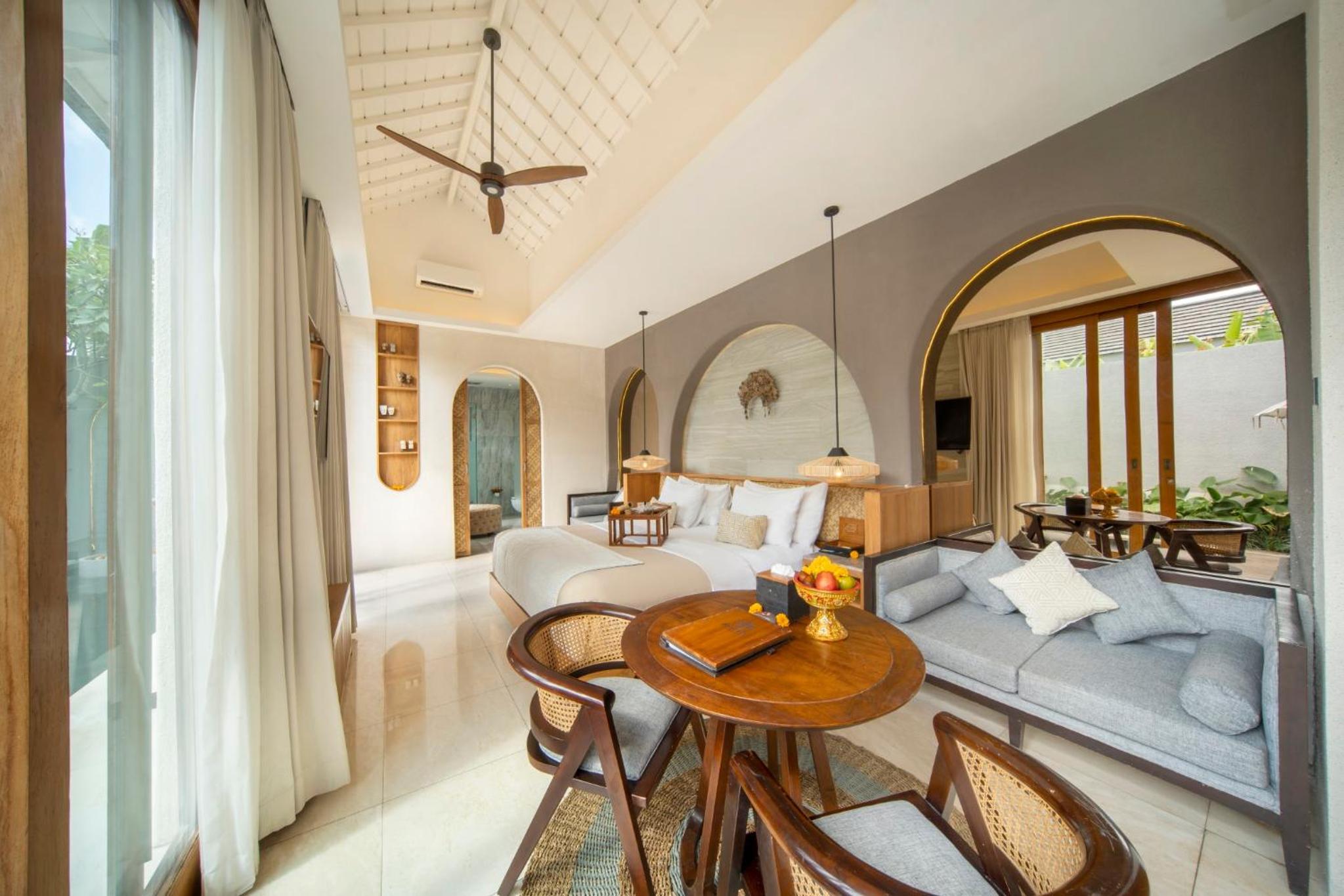 Royal One-Bedroom Villa with Private Pool - Photo 9