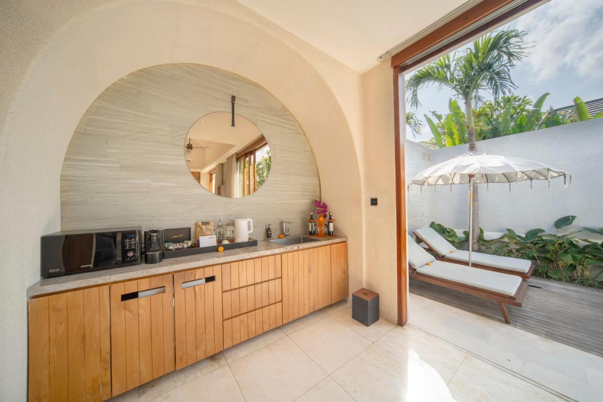 Royal One-Bedroom Villa with Private Pool - Photo 7