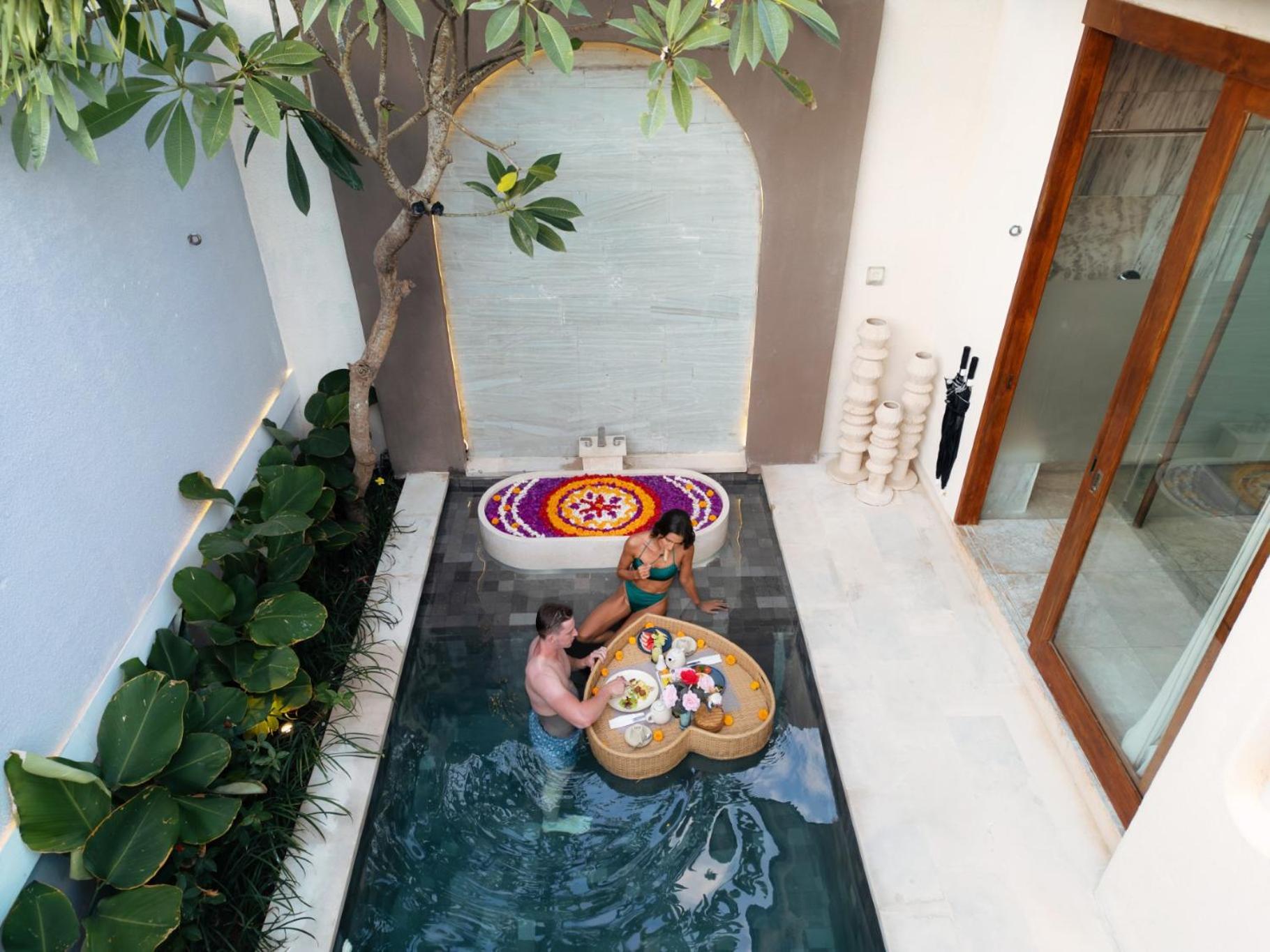 Royal One-Bedroom Villa with Private Pool - Photo 17