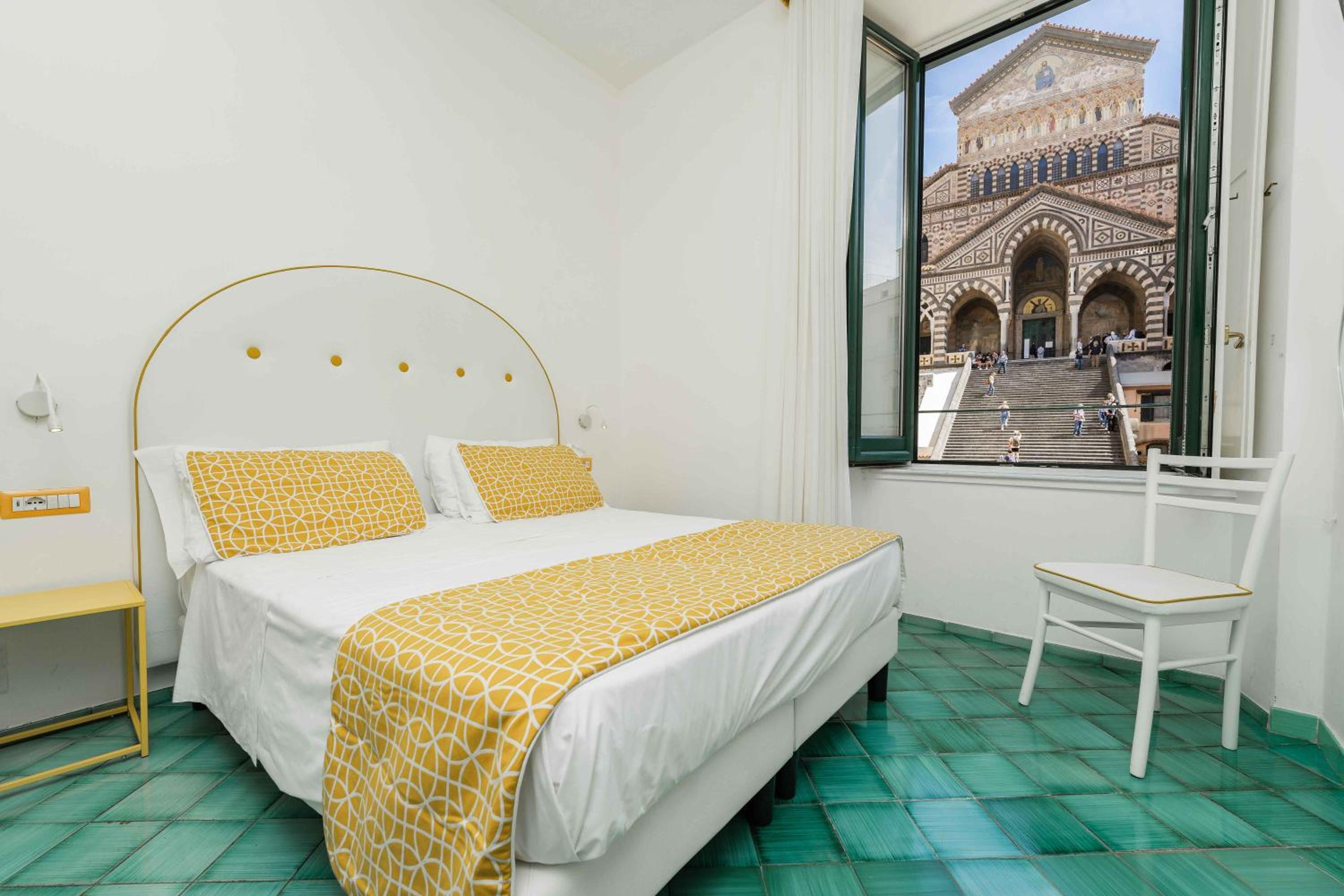 Double or Twin Room with View - Photo 51