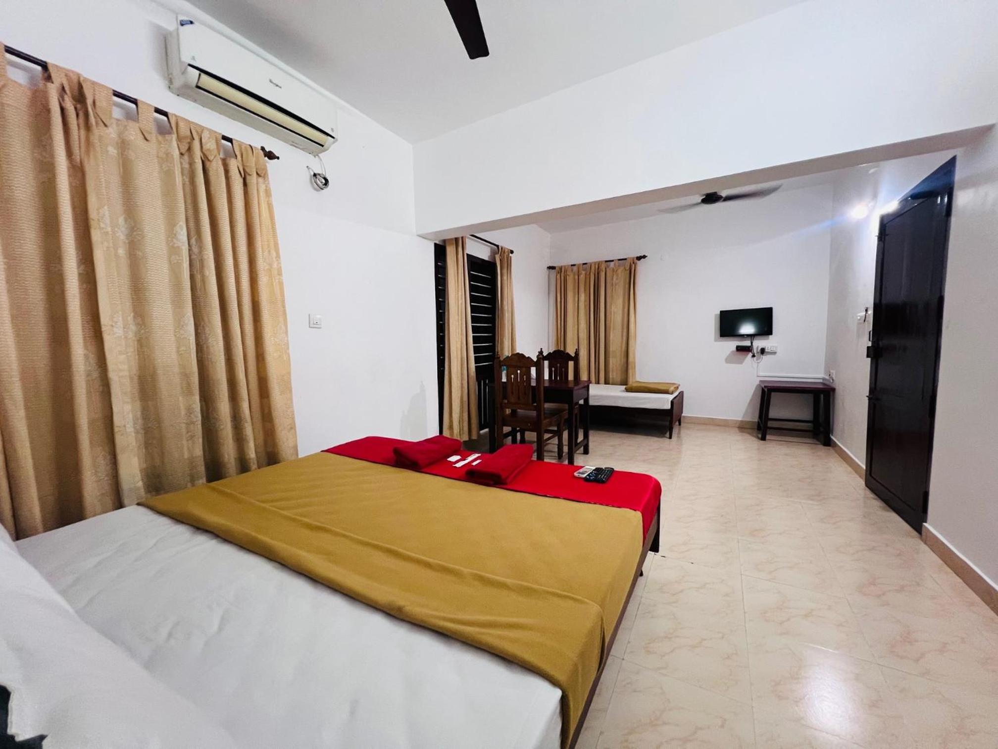 Superior Double or Twin Room - Photo 15