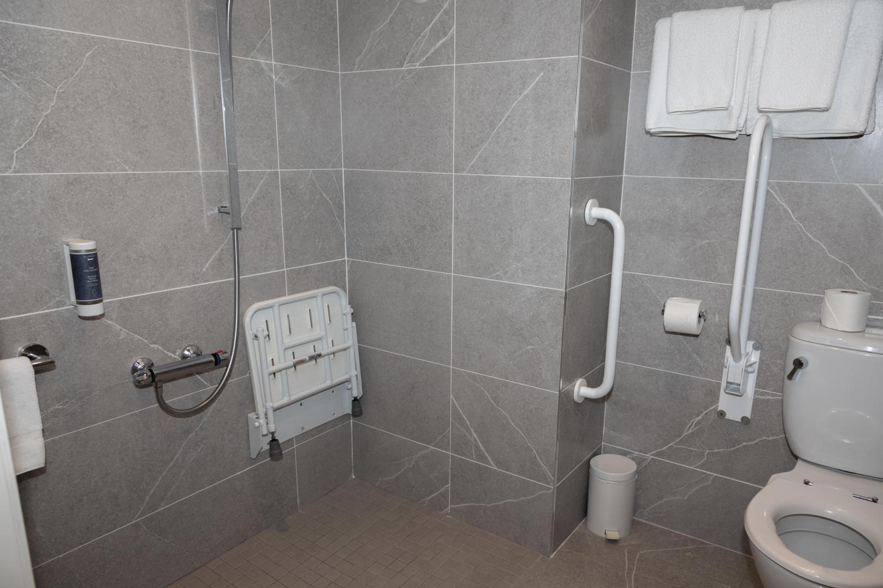 Triple Room - Photo 9