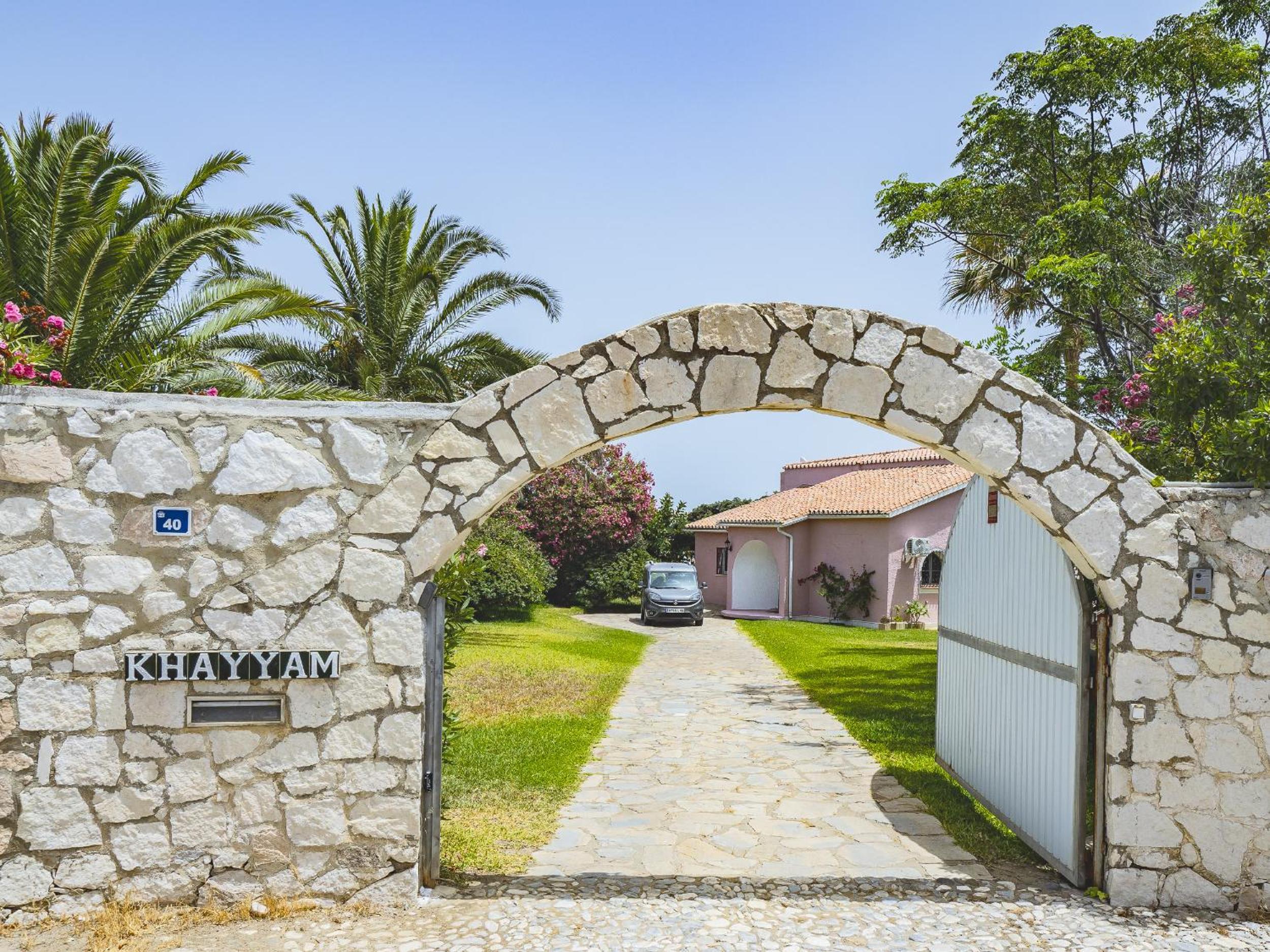 Villa photo 3