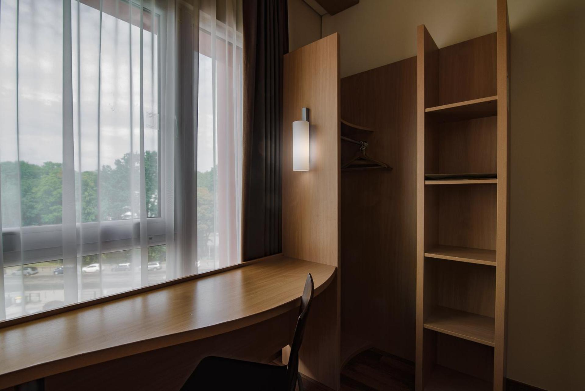 Standard Twin Room - Photo 5