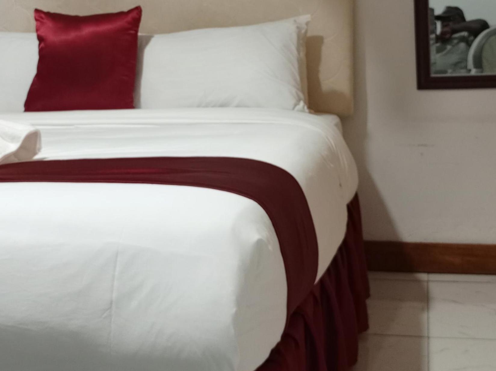 Deluxe Double Room with Balcony photo 2