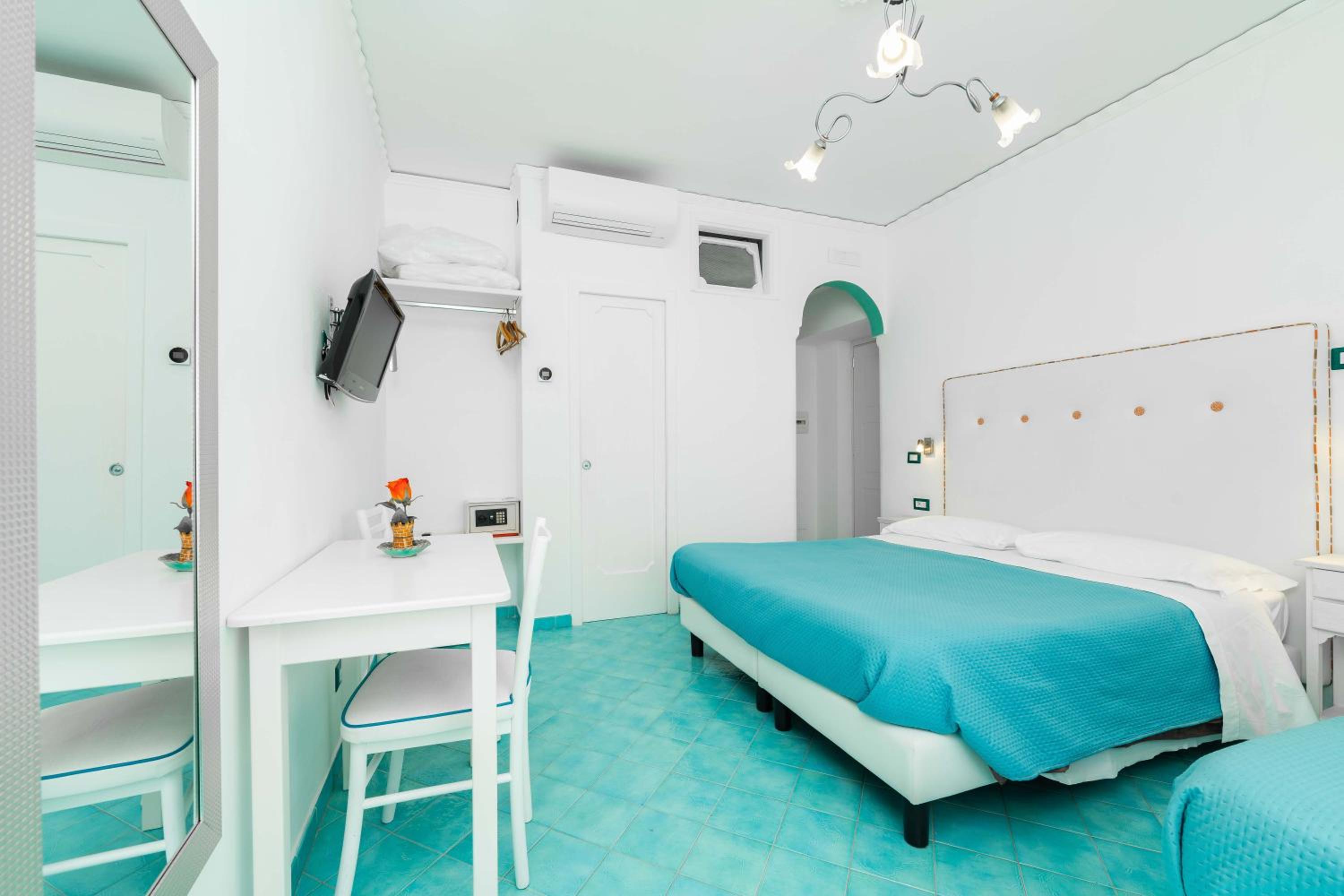Basic Triple Room - Photo 11