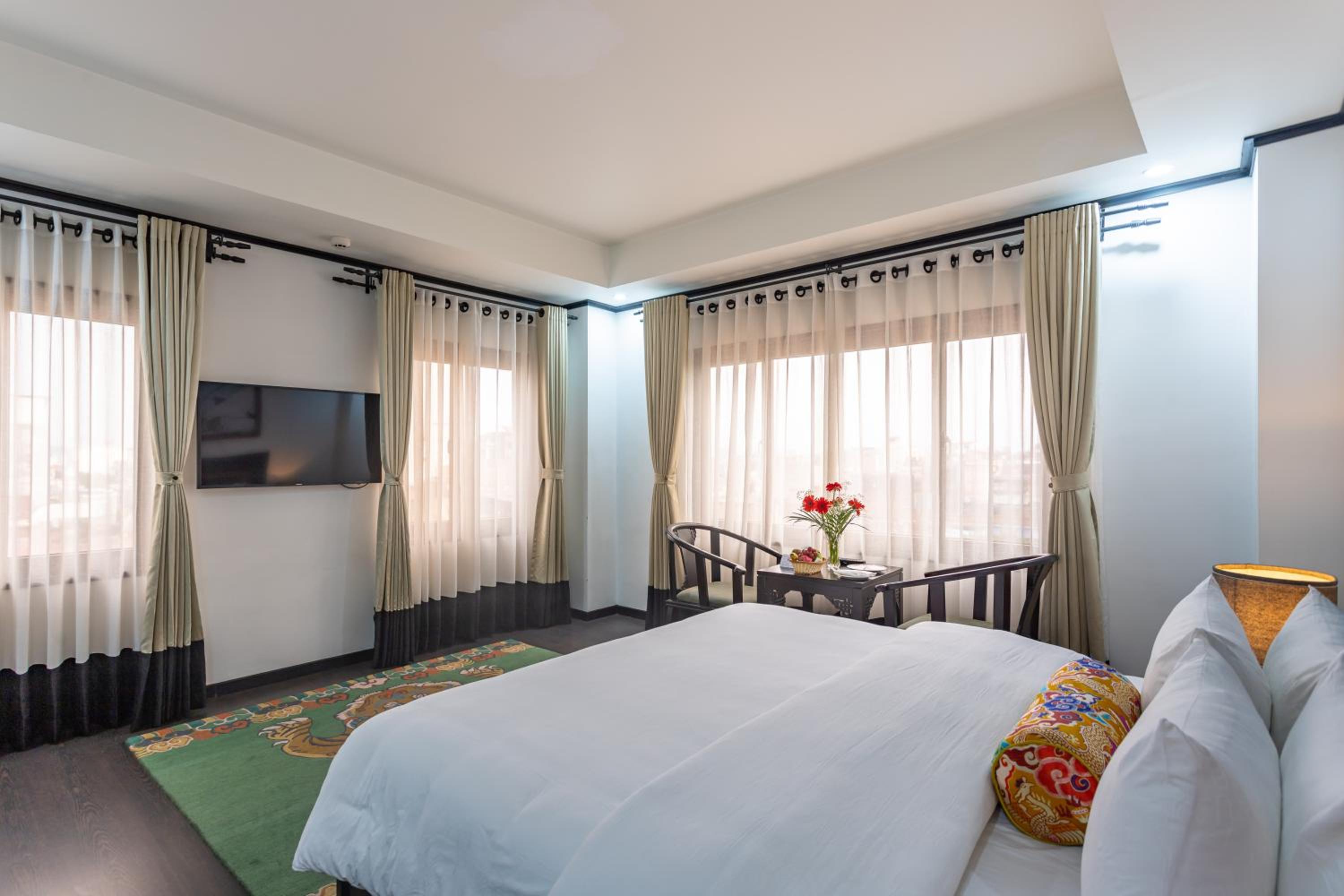 Deluxe Room - Photo 3