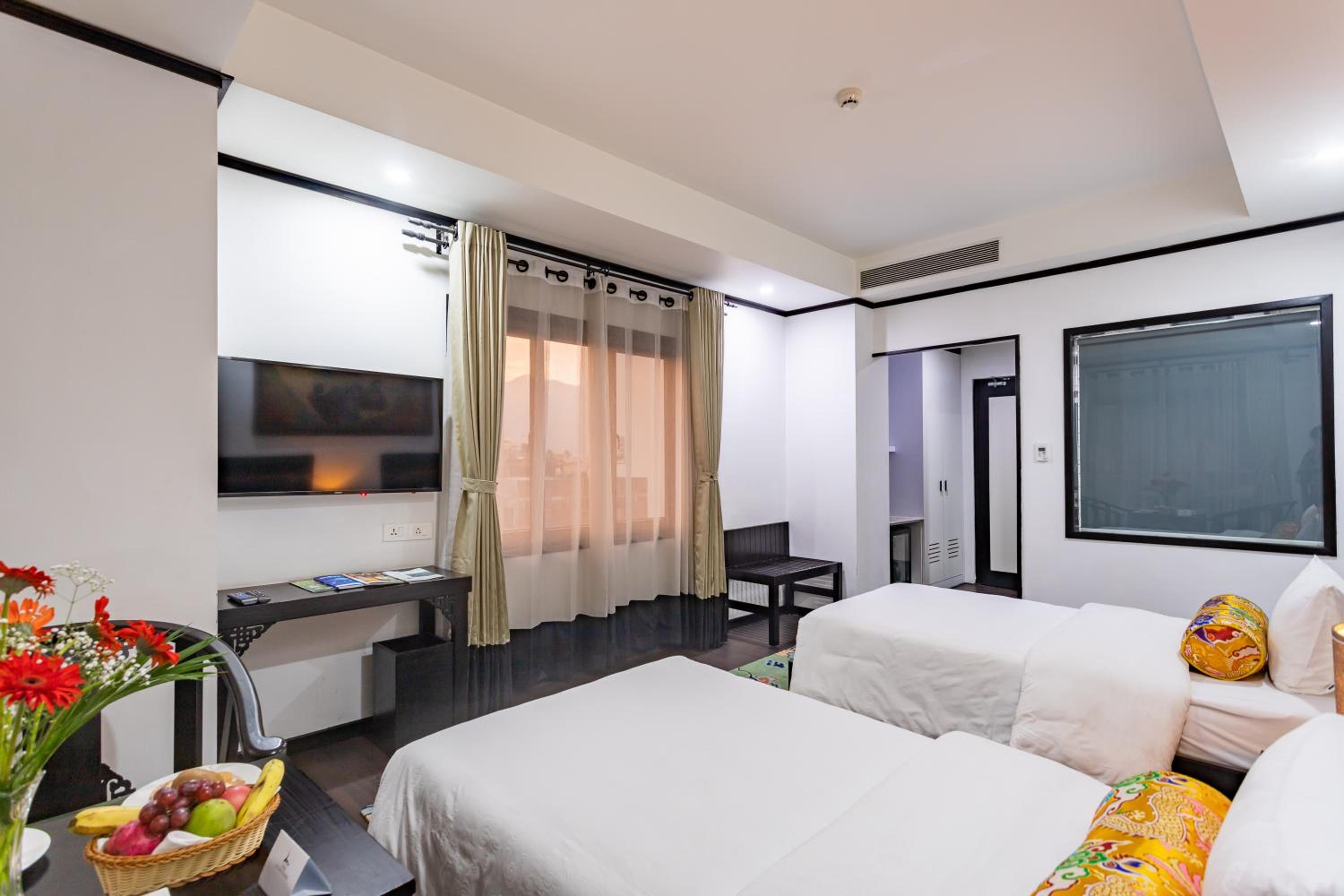 Deluxe Room - Photo 7