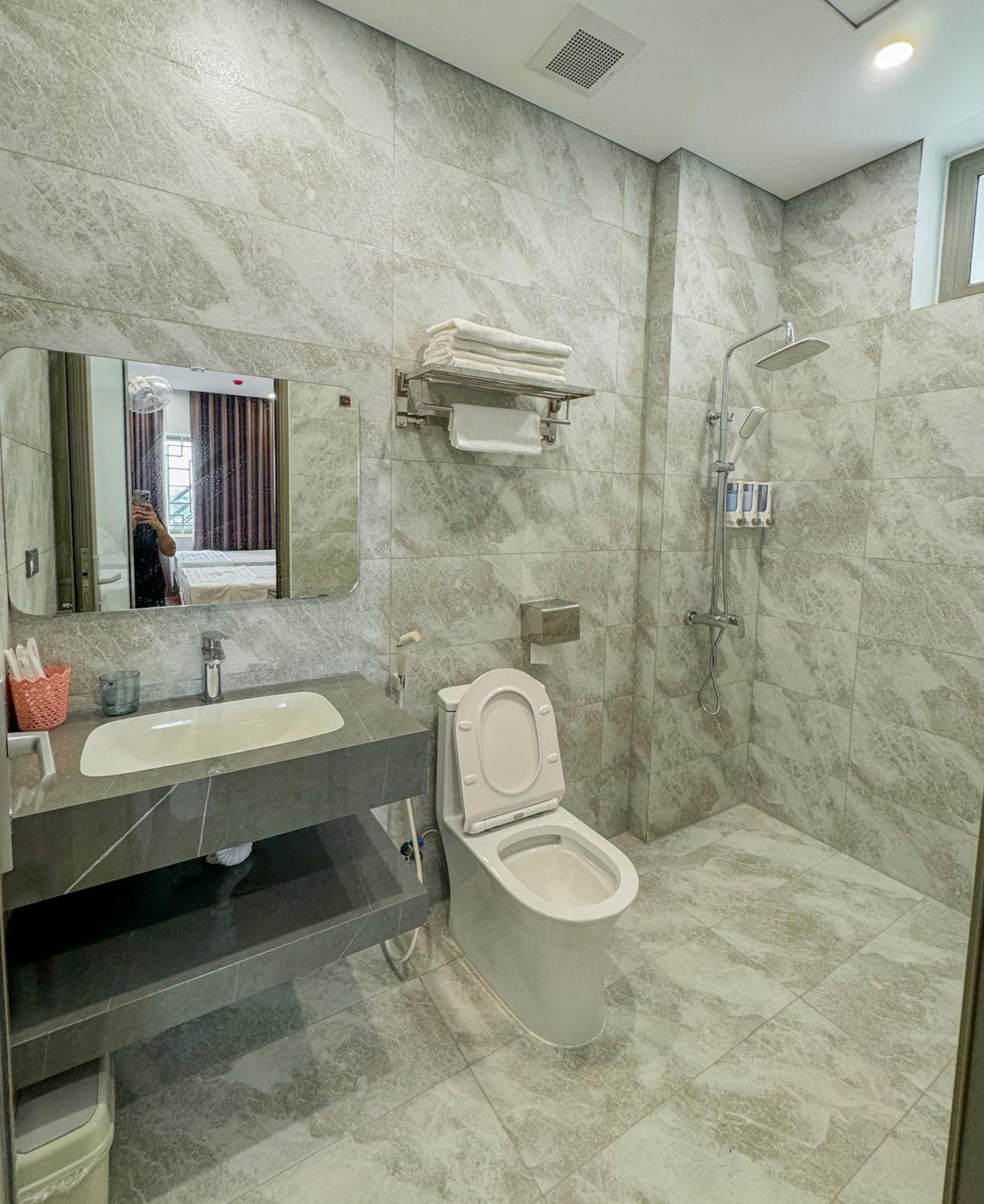 Standard Twin Room - Photo 5