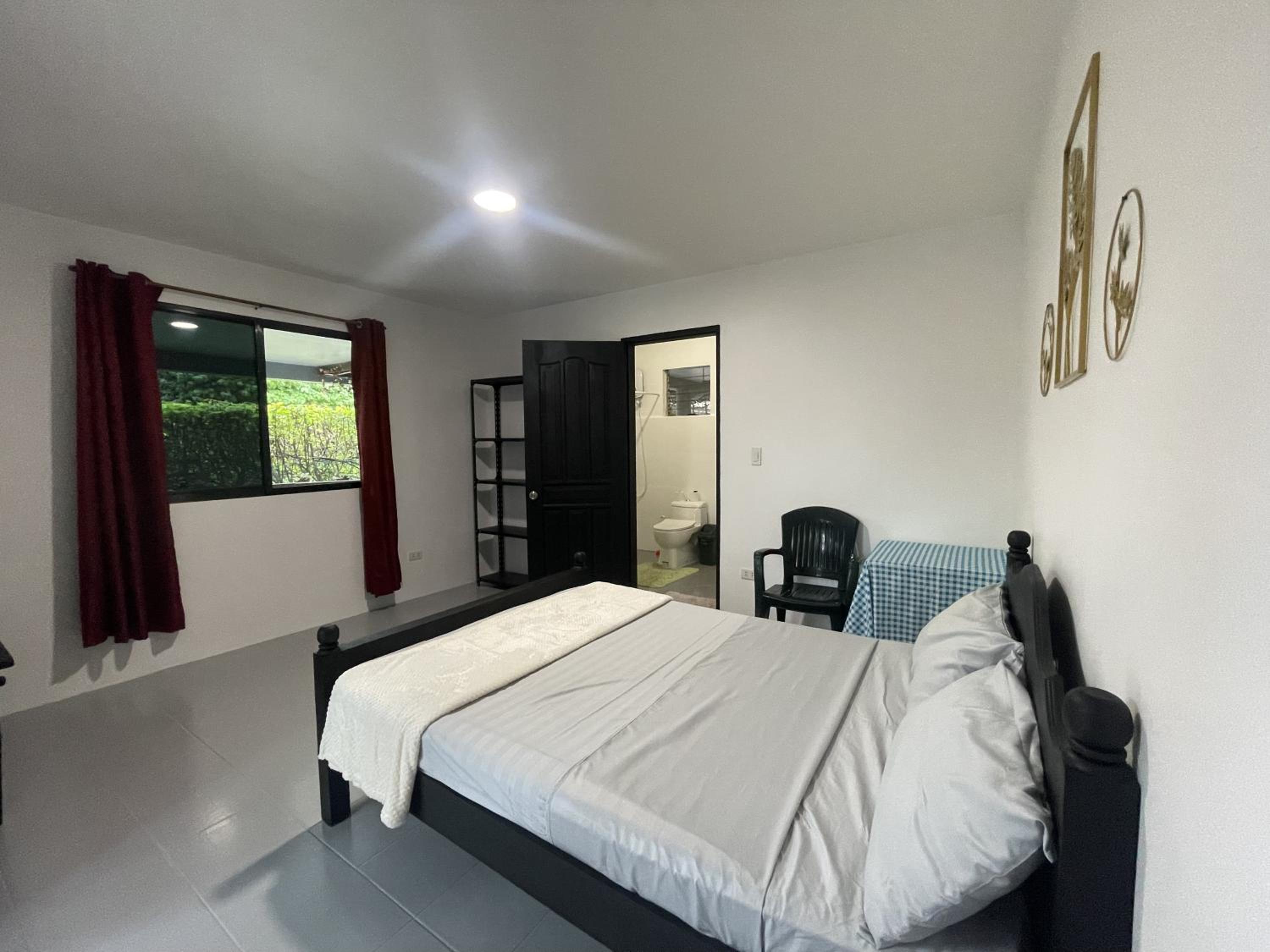 Deluxe Room - Photo 7