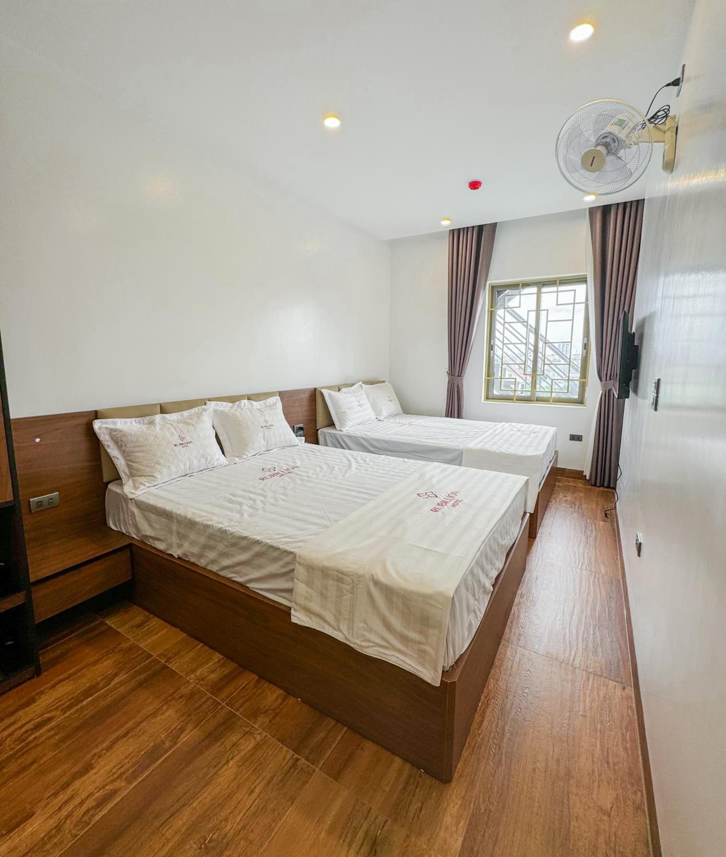 Standard Twin Room - Photo 3