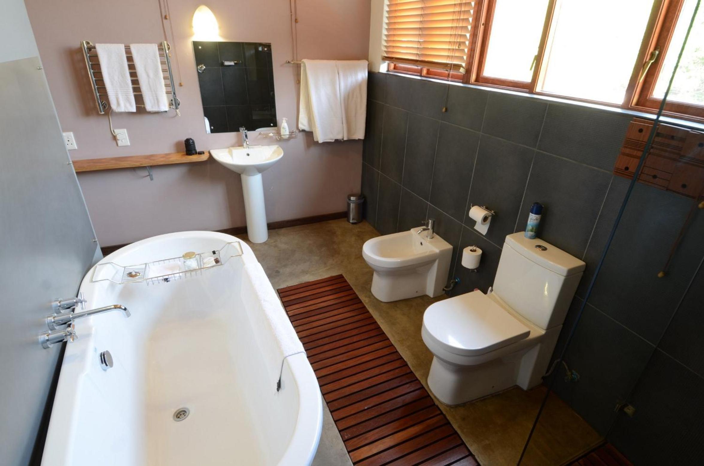 Standard Double or Twin Room photo 3