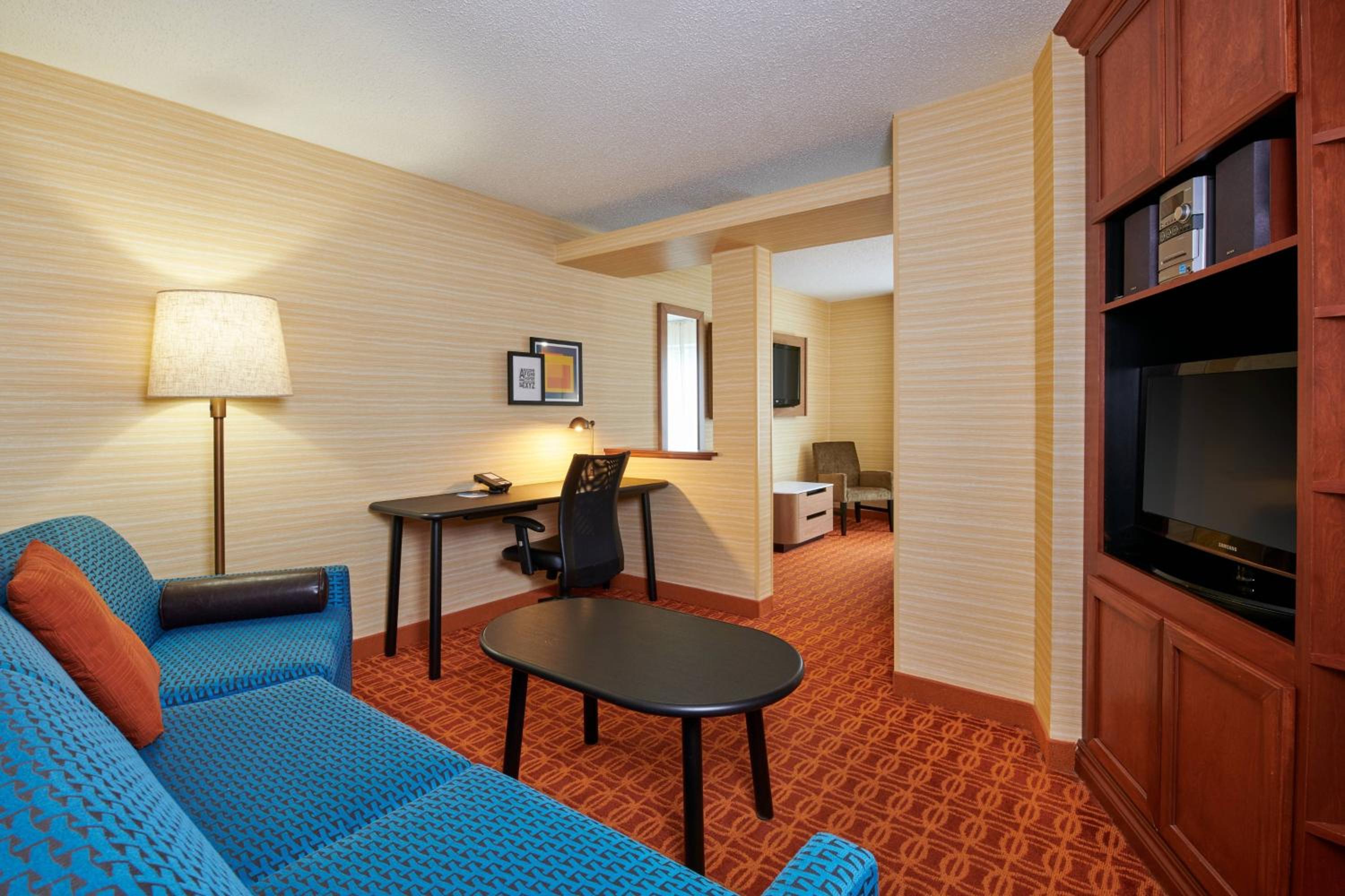 King Suite with Sofa Bed - Photo 5