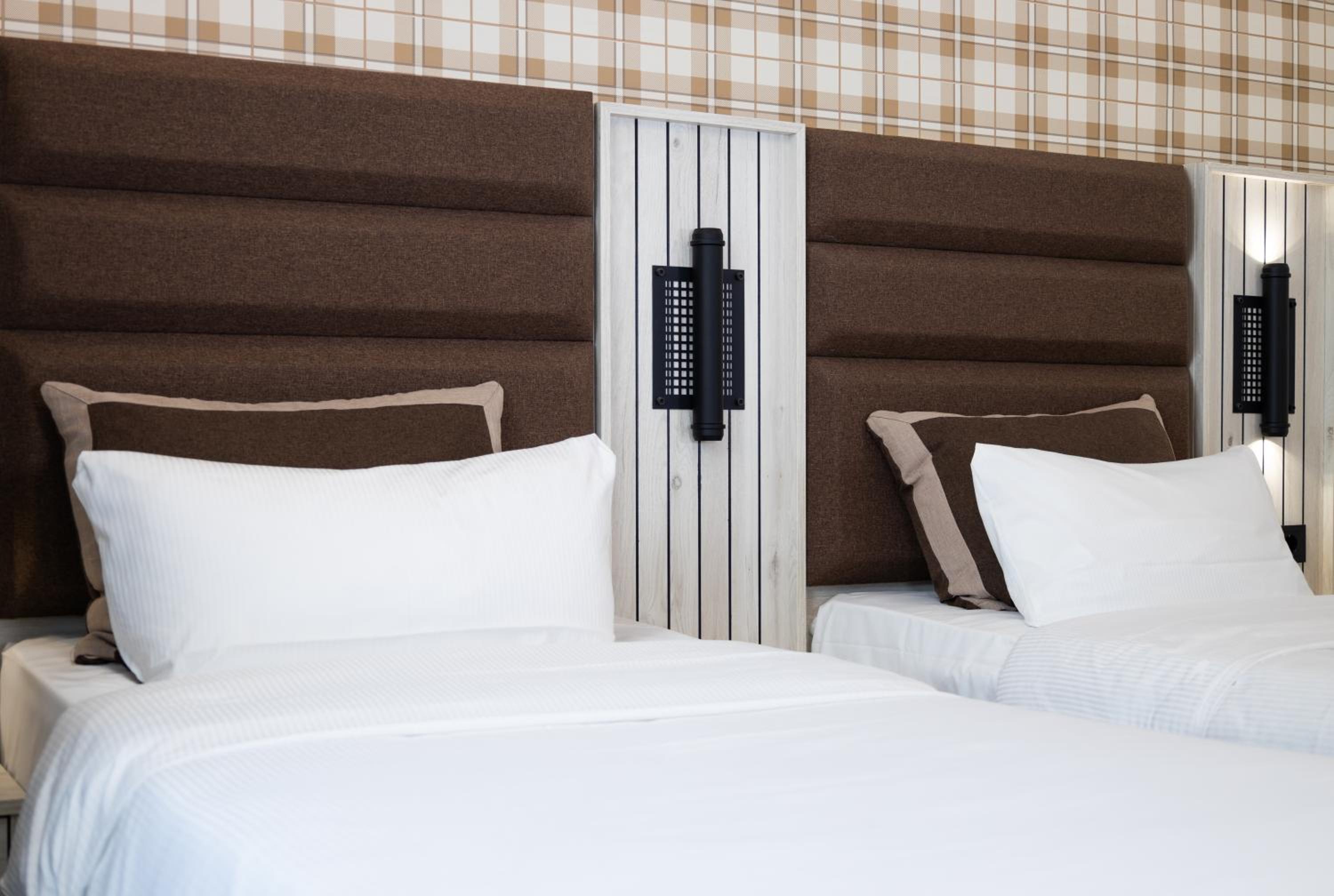 Standard Twin Room - Photo 3