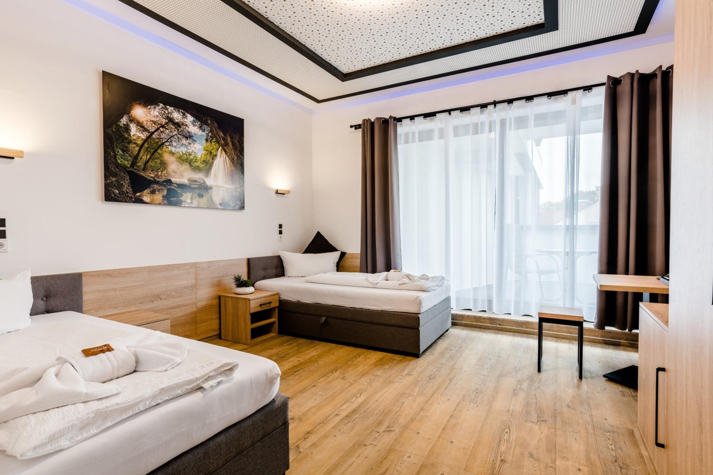 Double or Twin Room with Terrace