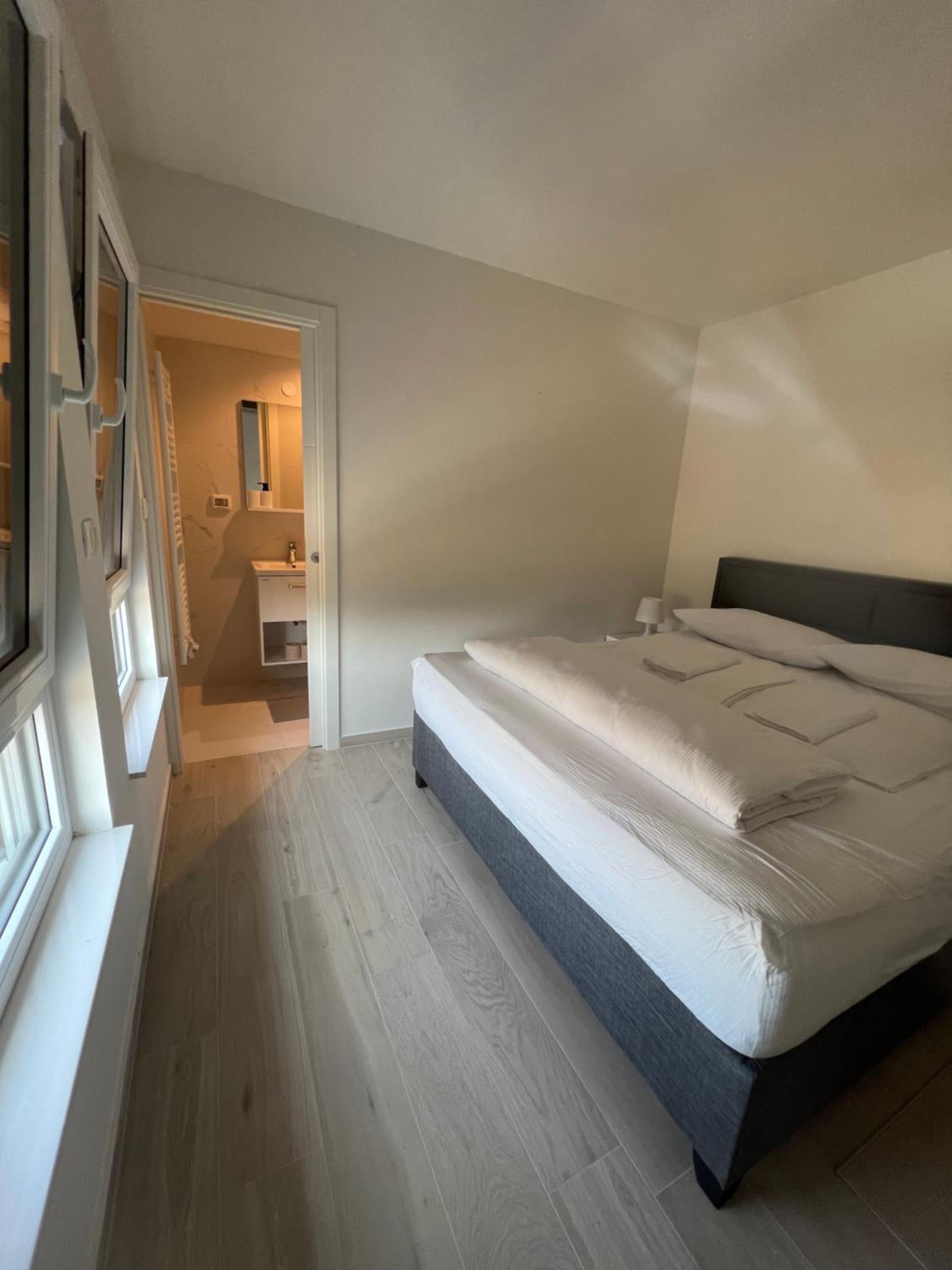 Two-Bedroom Apartment with Balcony and Sea View