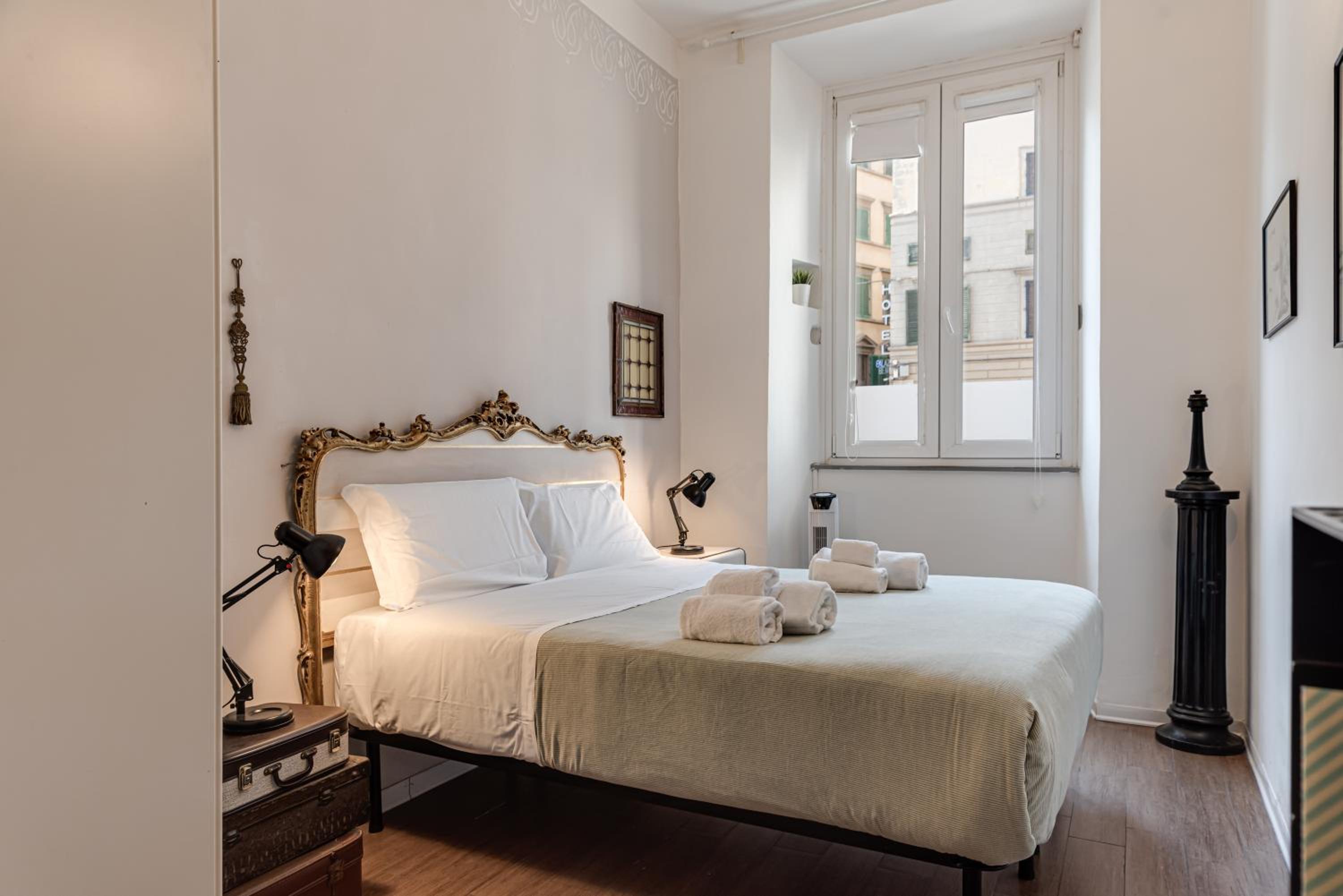 Superior One-Bedroom Apartment