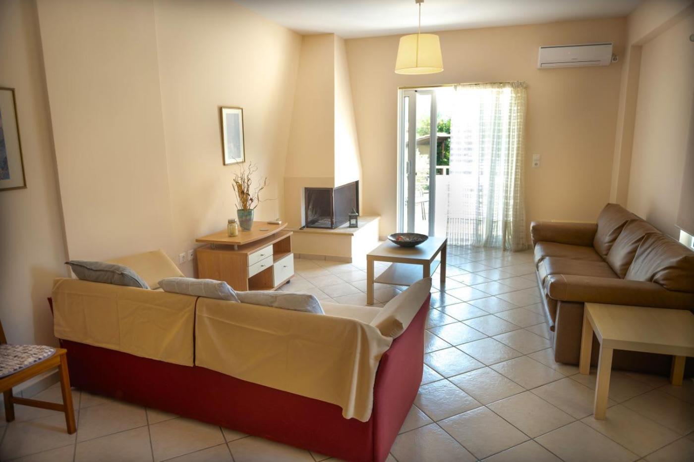 Three-Bedroom Holiday Home 