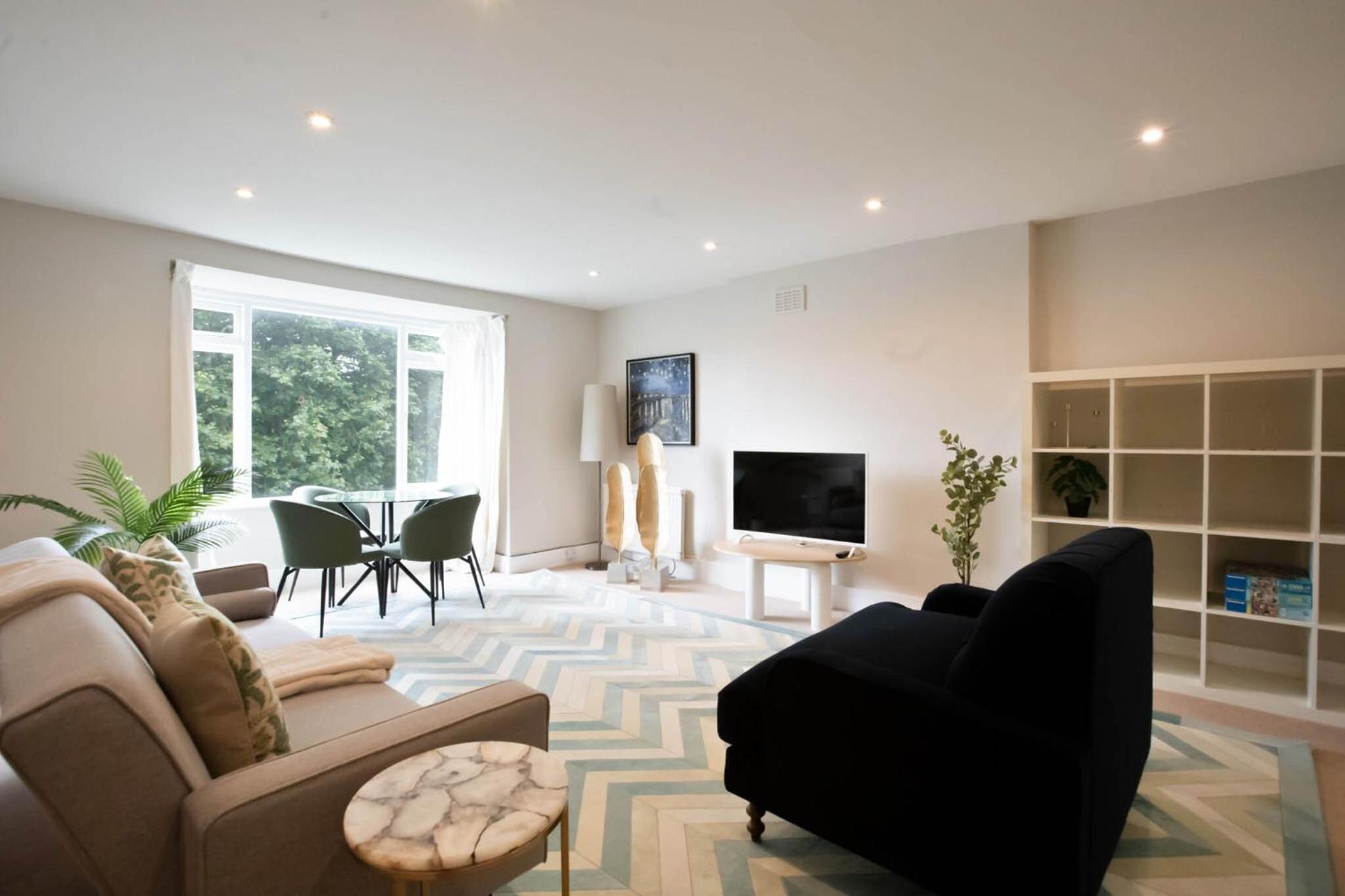 Two-Bedroom Standard Apartment photo 1