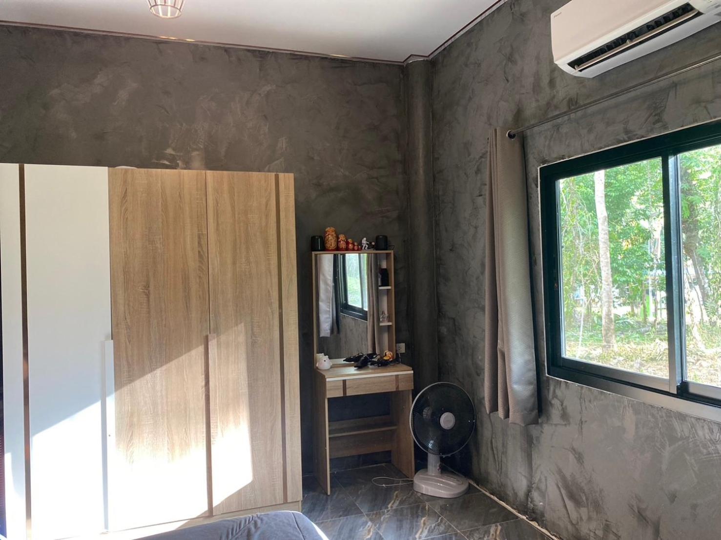 一卧室小屋
