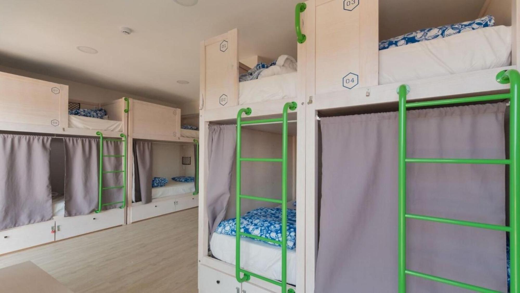 Cama em Dormitório Feminino com 10 Camas