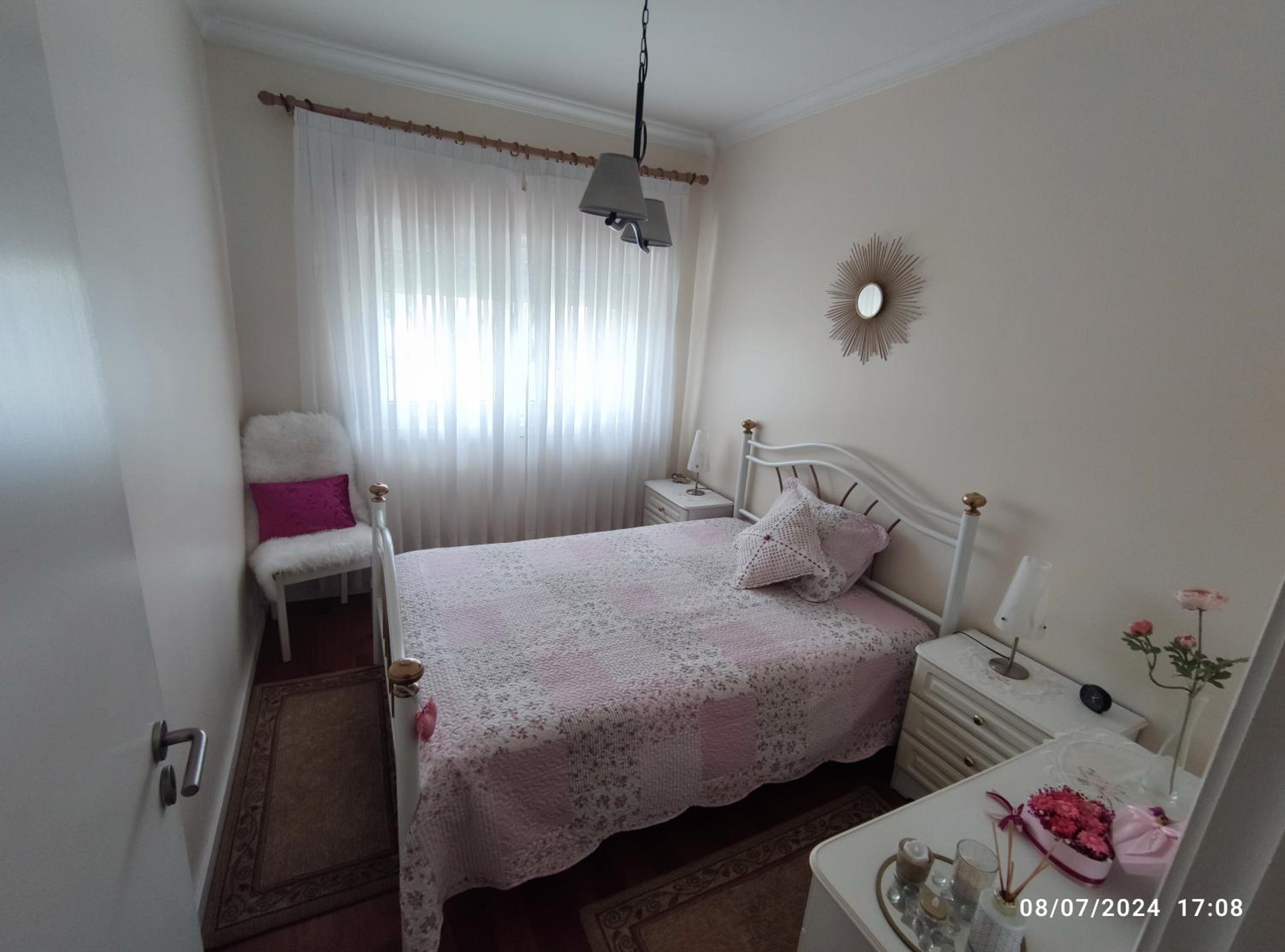 Single Room With Shared Bathroom photo 1