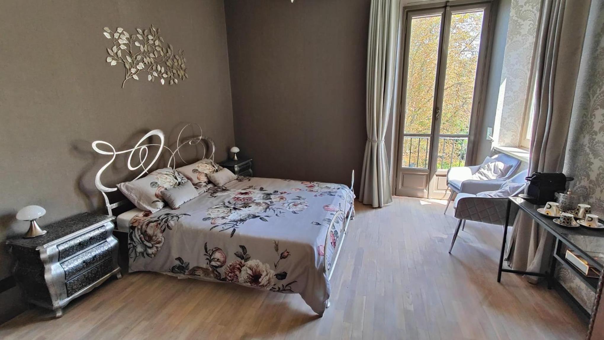 Deluxe Double Room with Bath photo 2