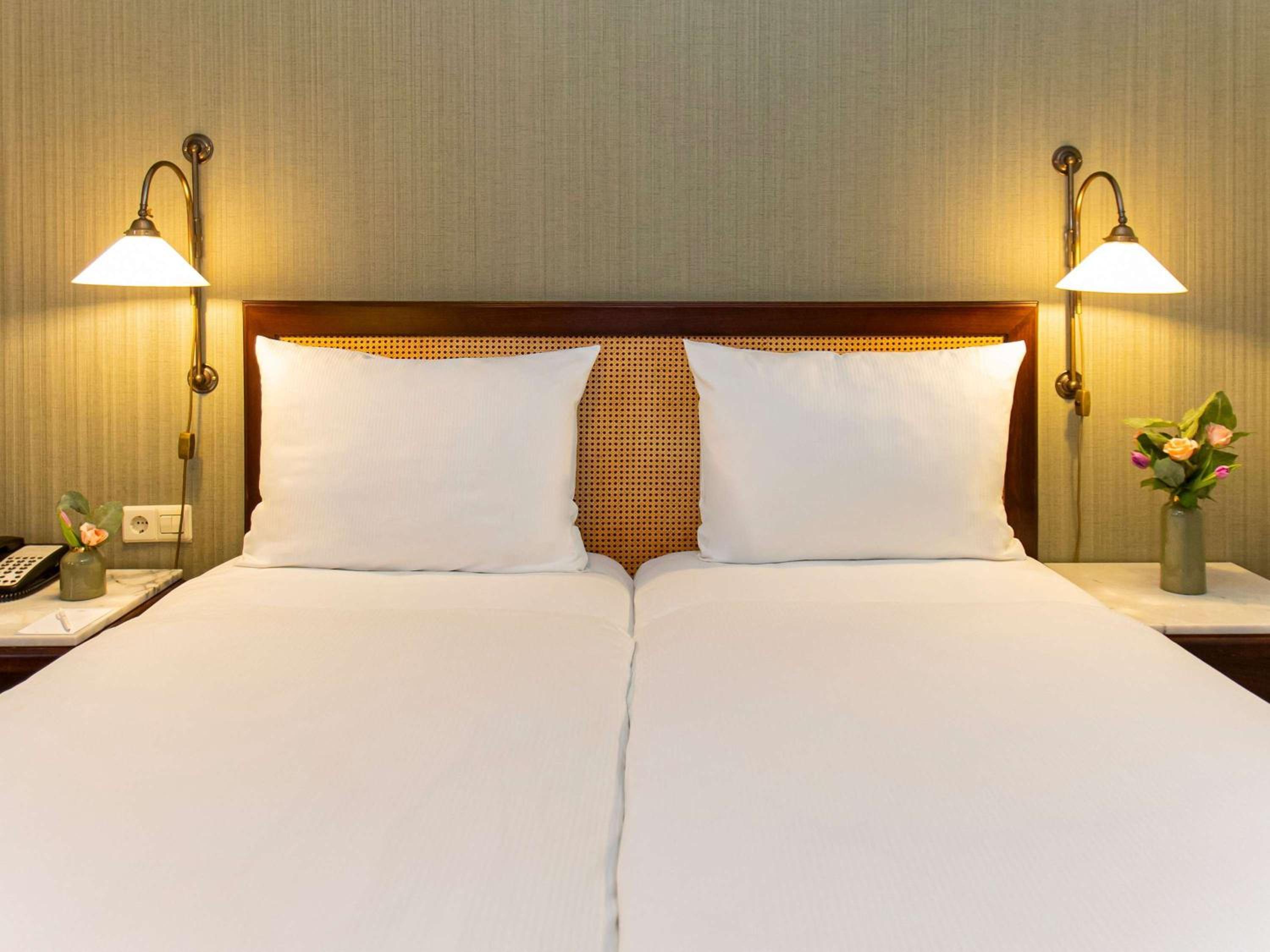 Standard Double Room - Photo 8